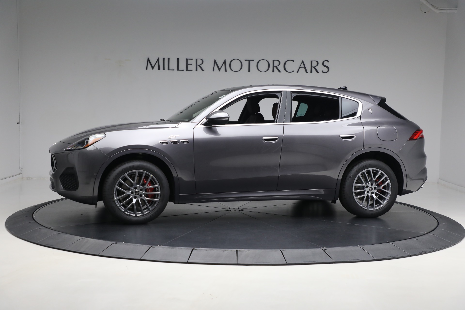 New-2024-Maserati-Grecale-GT