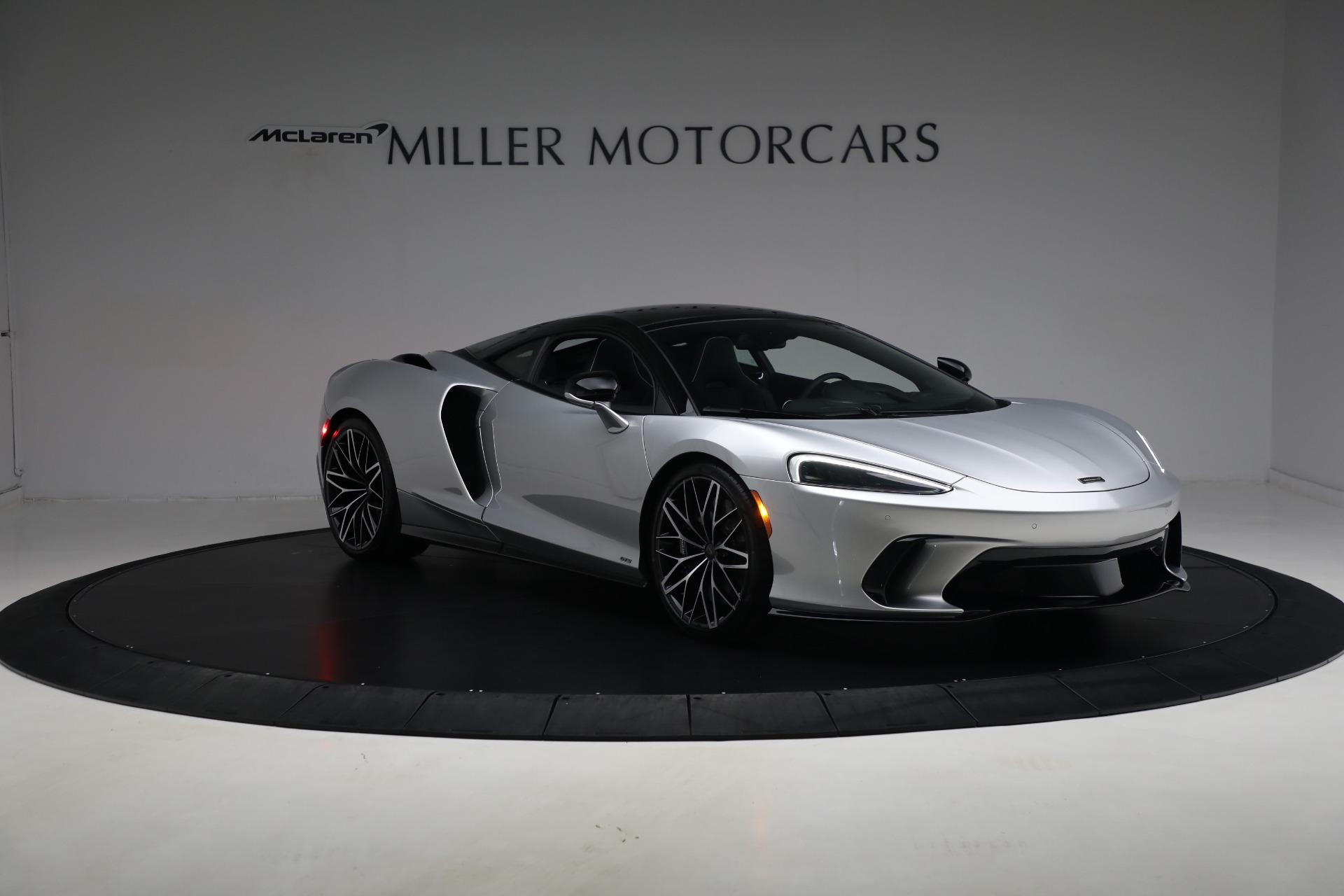 New-2025-McLaren-GTS-TechLux