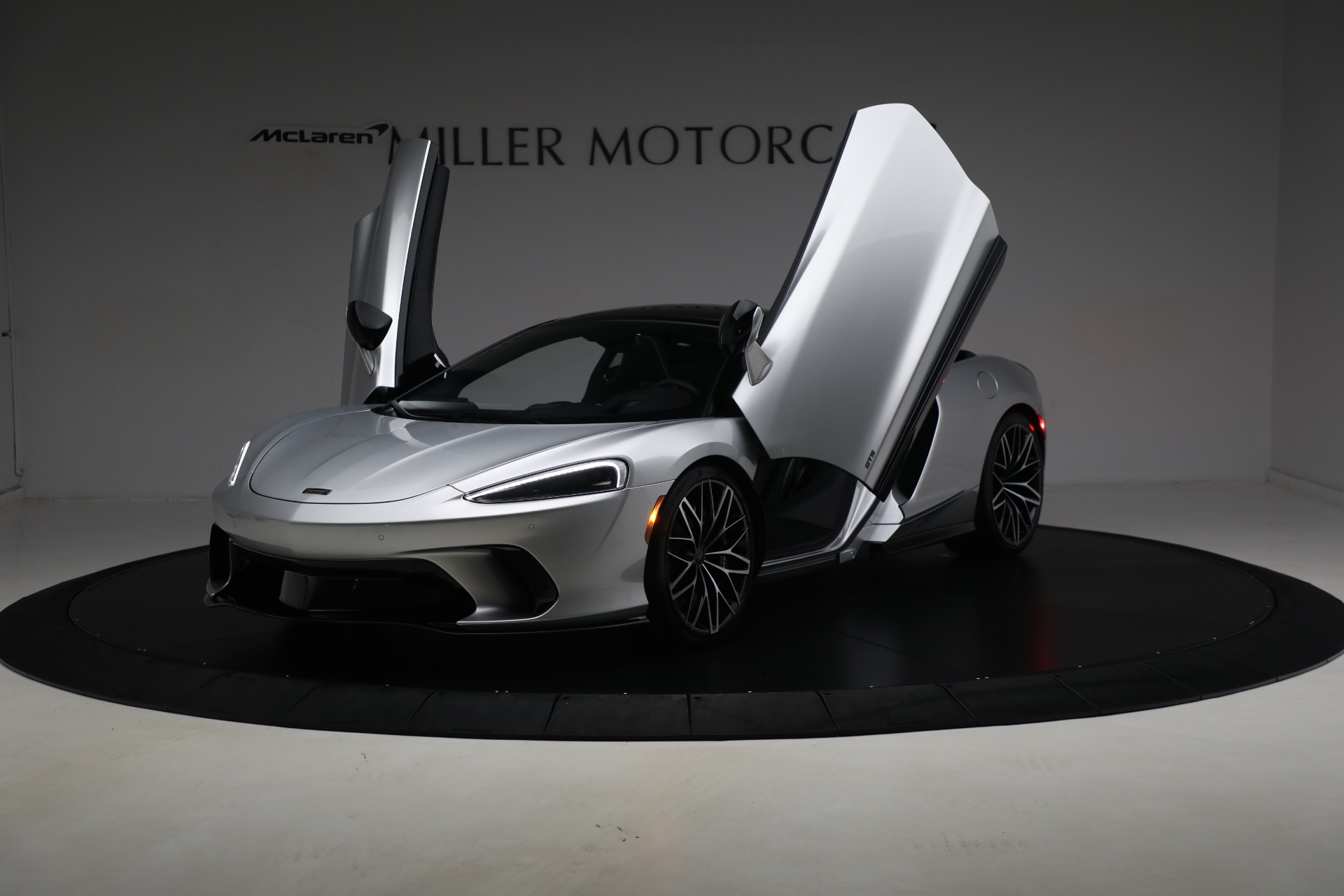 New-2025-McLaren-GTS-TechLux