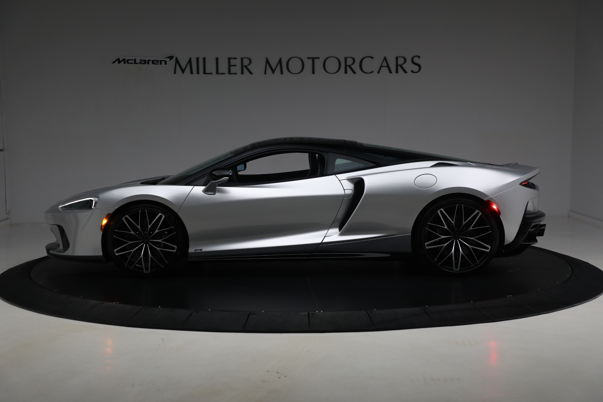 New-2025-McLaren-GTS-TechLux