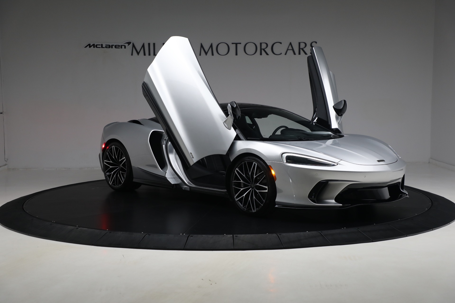 New-2025-McLaren-GTS-TechLux