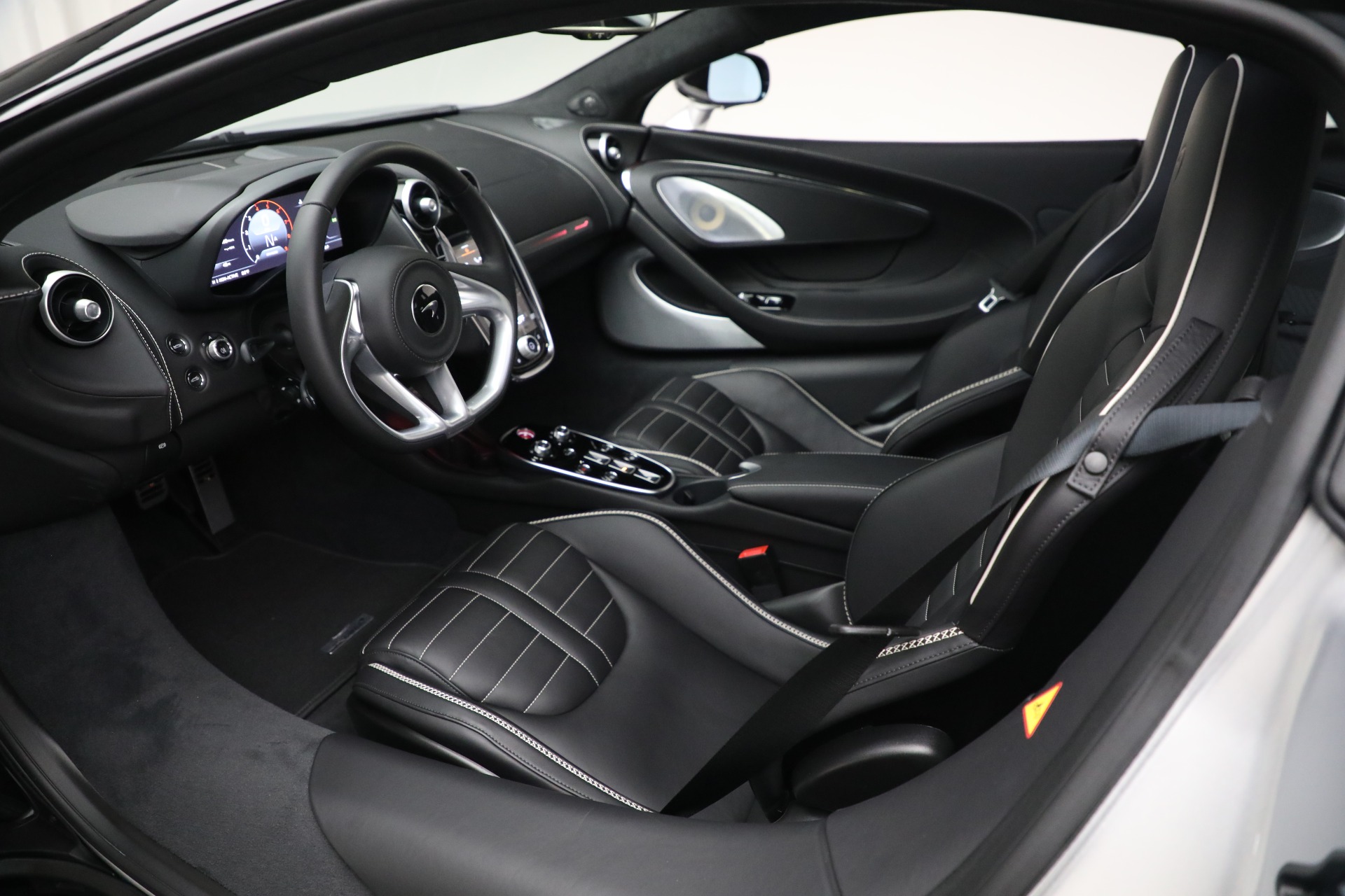 New-2025-McLaren-GTS-TechLux