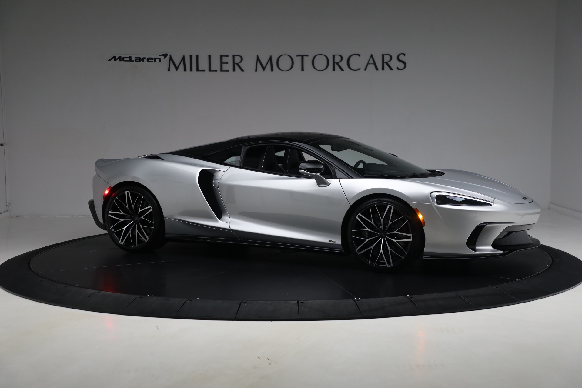 New-2025-McLaren-GTS-TechLux