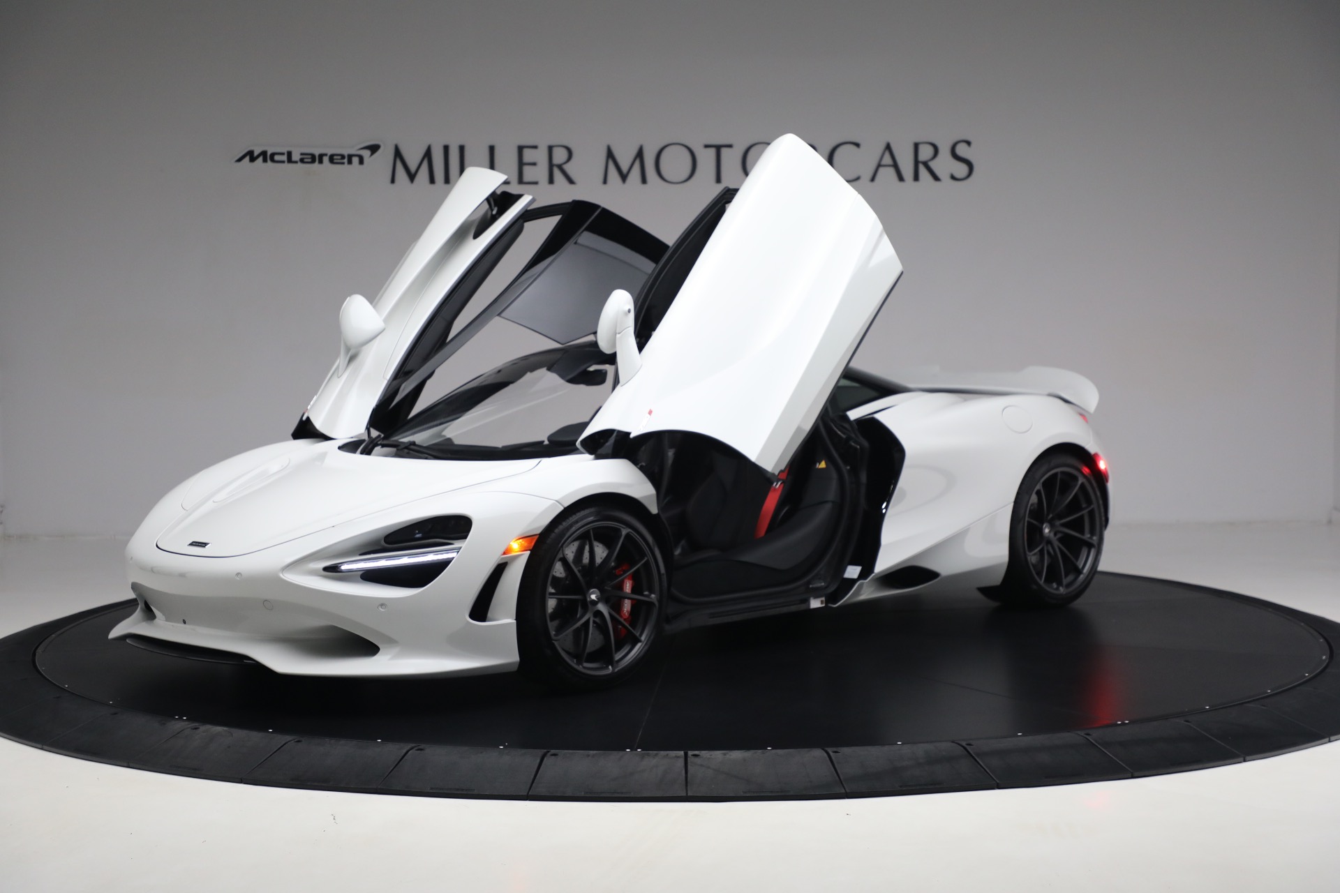 New-2024-McLaren-750S-TechLux