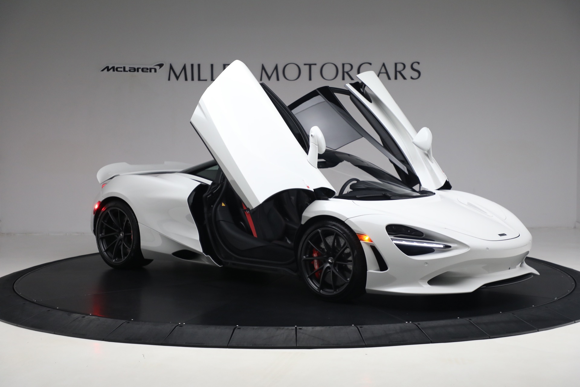 New-2024-McLaren-750S-TechLux