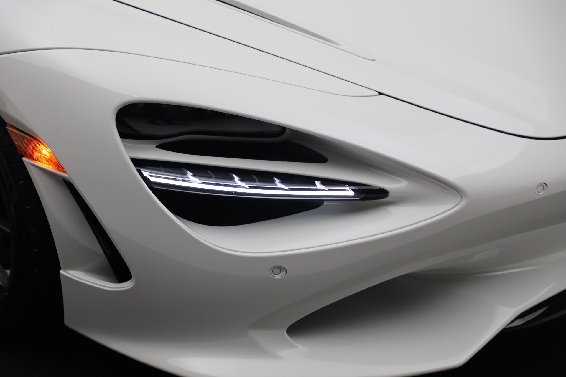 New-2024-McLaren-750S-TechLux