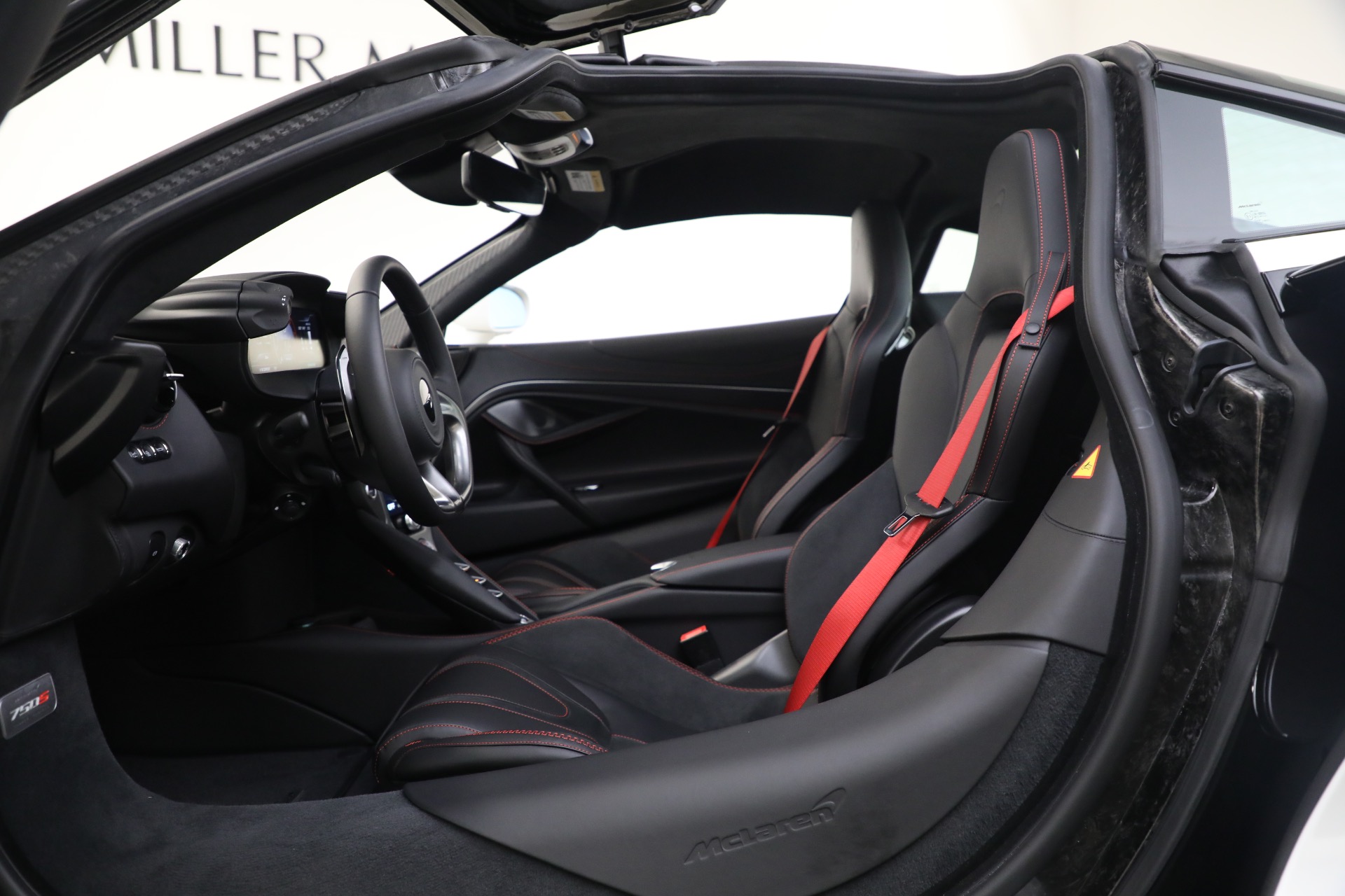 New-2024-McLaren-750S-TechLux