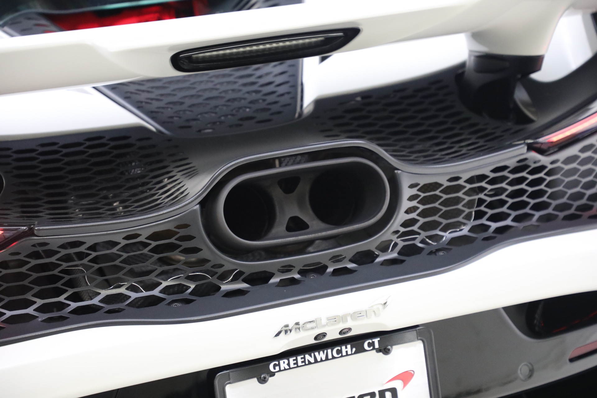 New-2024-McLaren-750S-TechLux