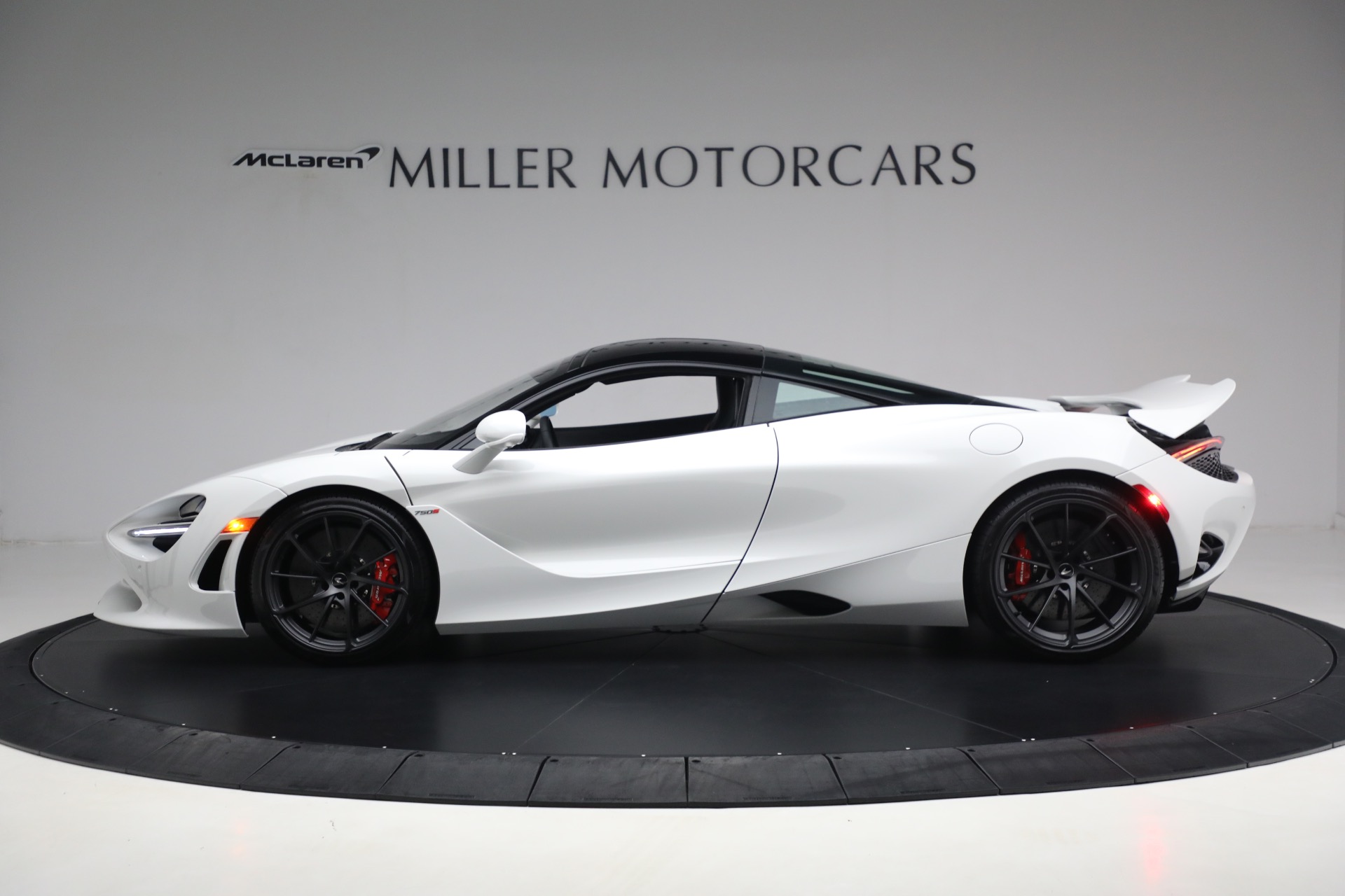 New-2024-McLaren-750S-TechLux