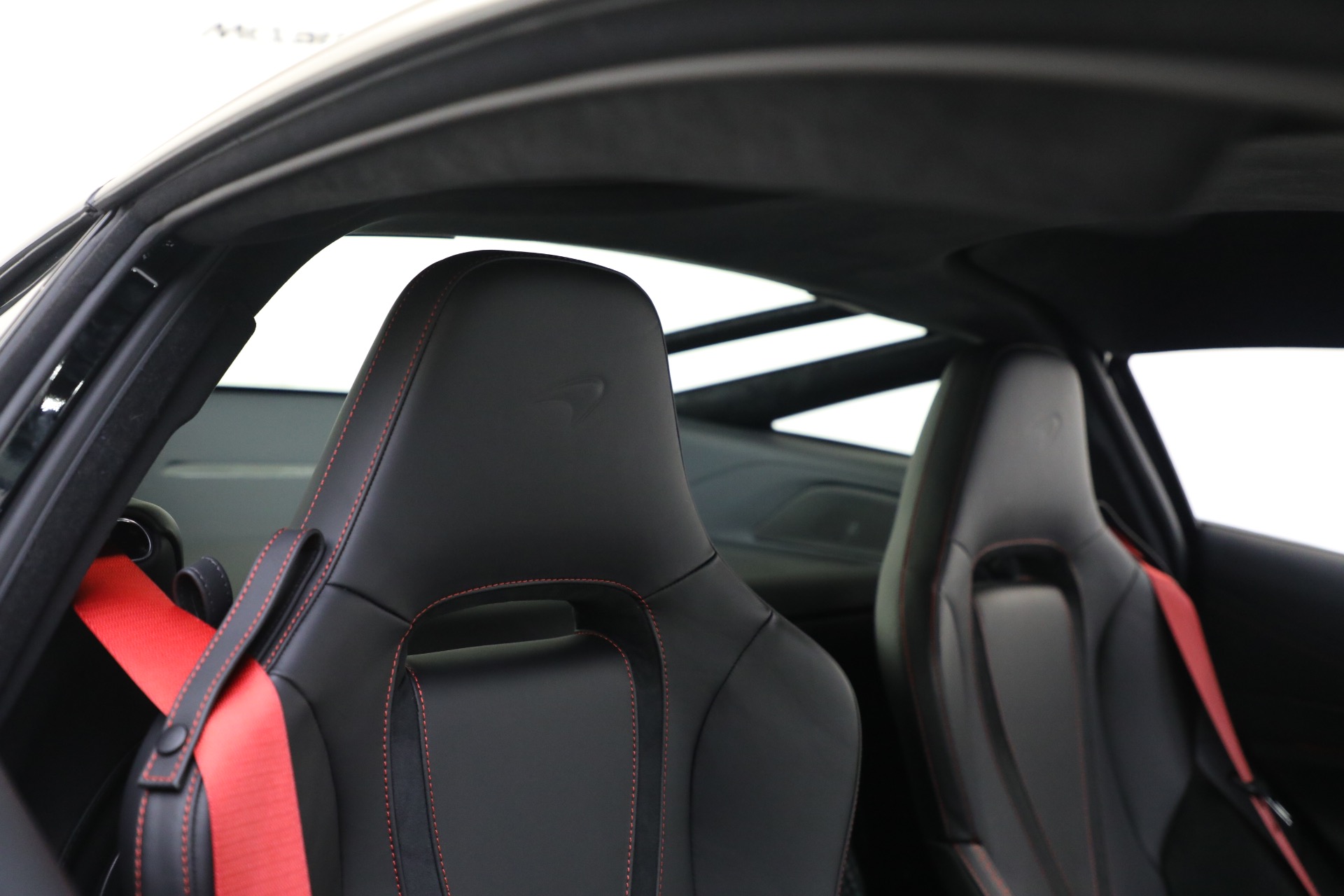 New-2024-McLaren-750S-TechLux