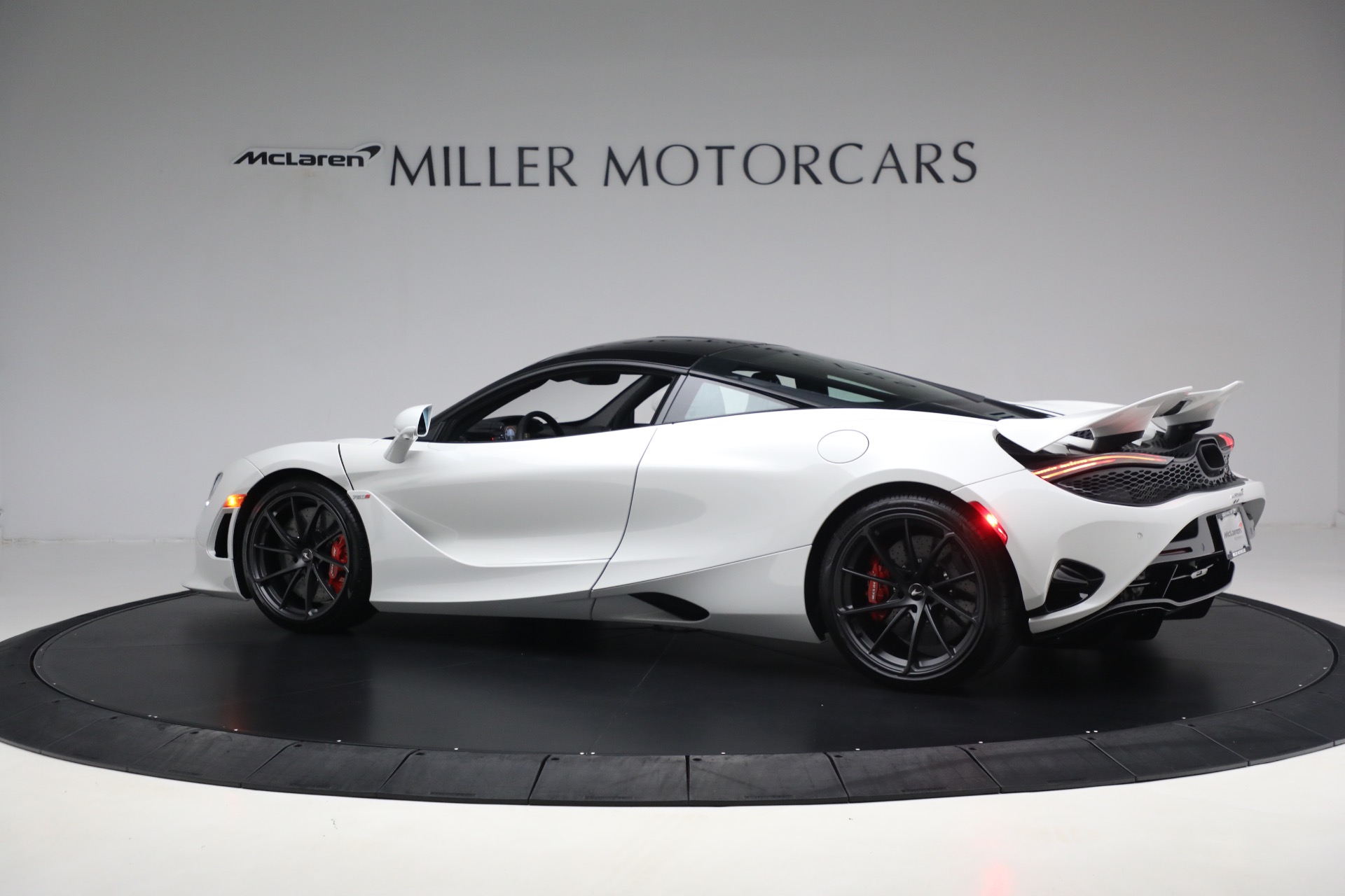 New-2024-McLaren-750S-TechLux