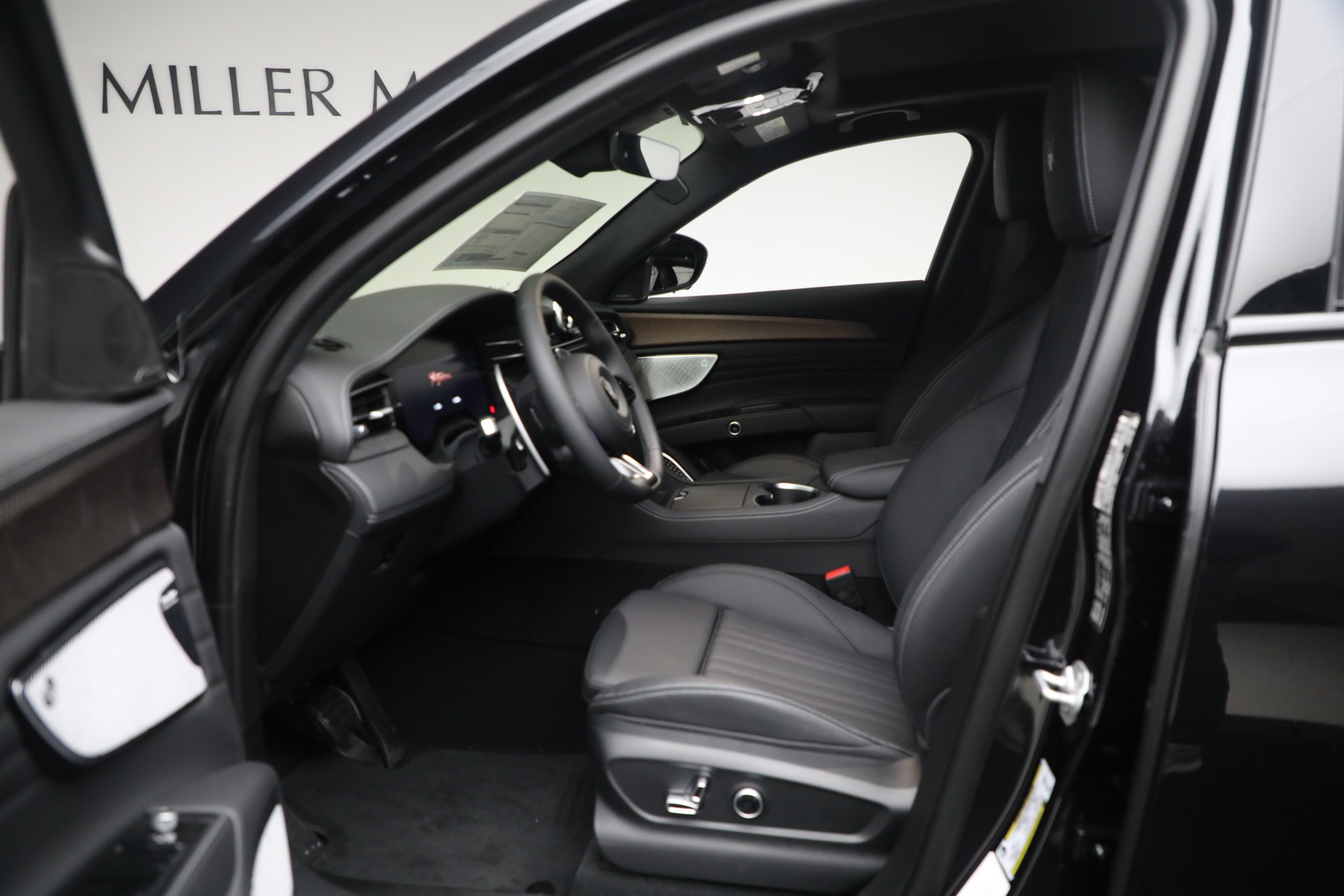 New-2025-Maserati-Grecale-Folgore---Fully-Electric-Vehicle