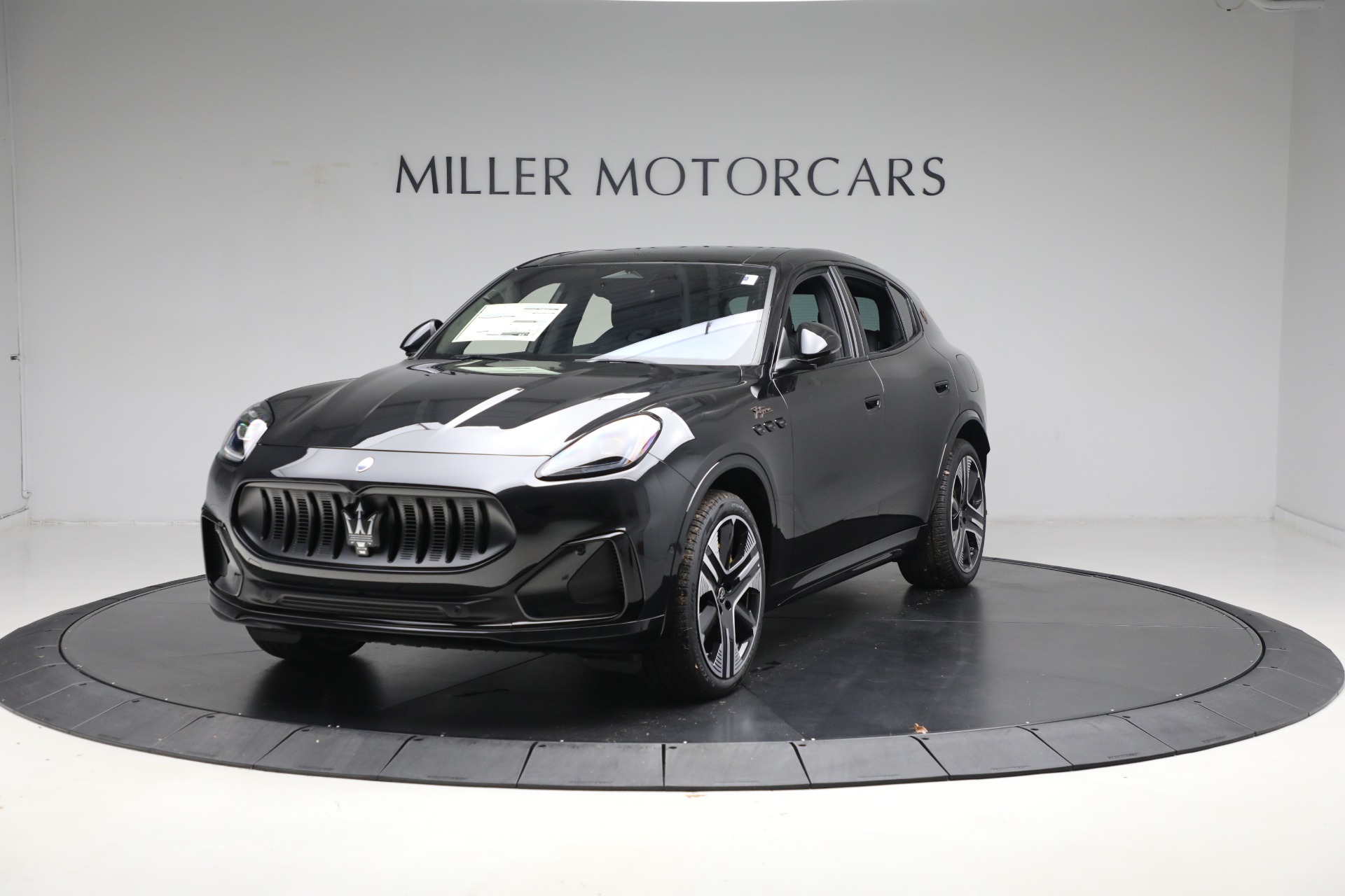 New-2025-Maserati-Grecale-Folgore---Fully-Electric-Vehicle