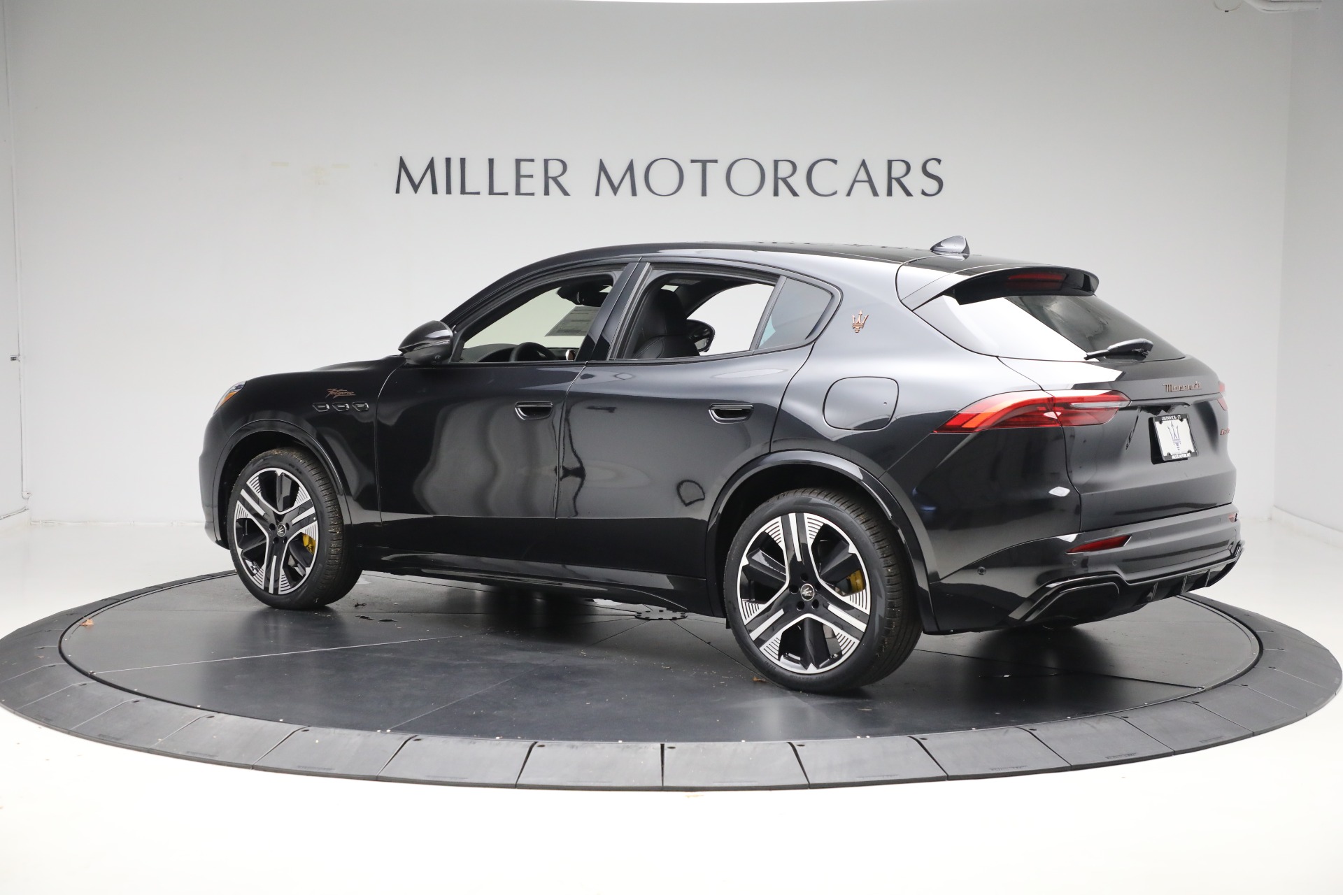 New-2025-Maserati-Grecale-Folgore---Fully-Electric-Vehicle