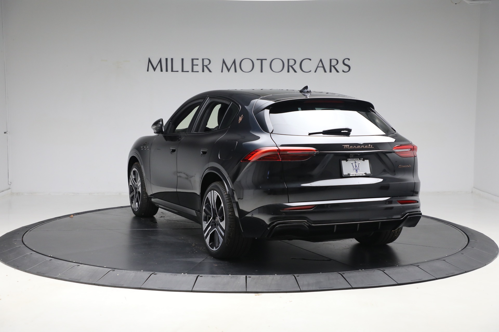 New-2025-Maserati-Grecale-Folgore---Fully-Electric-Vehicle