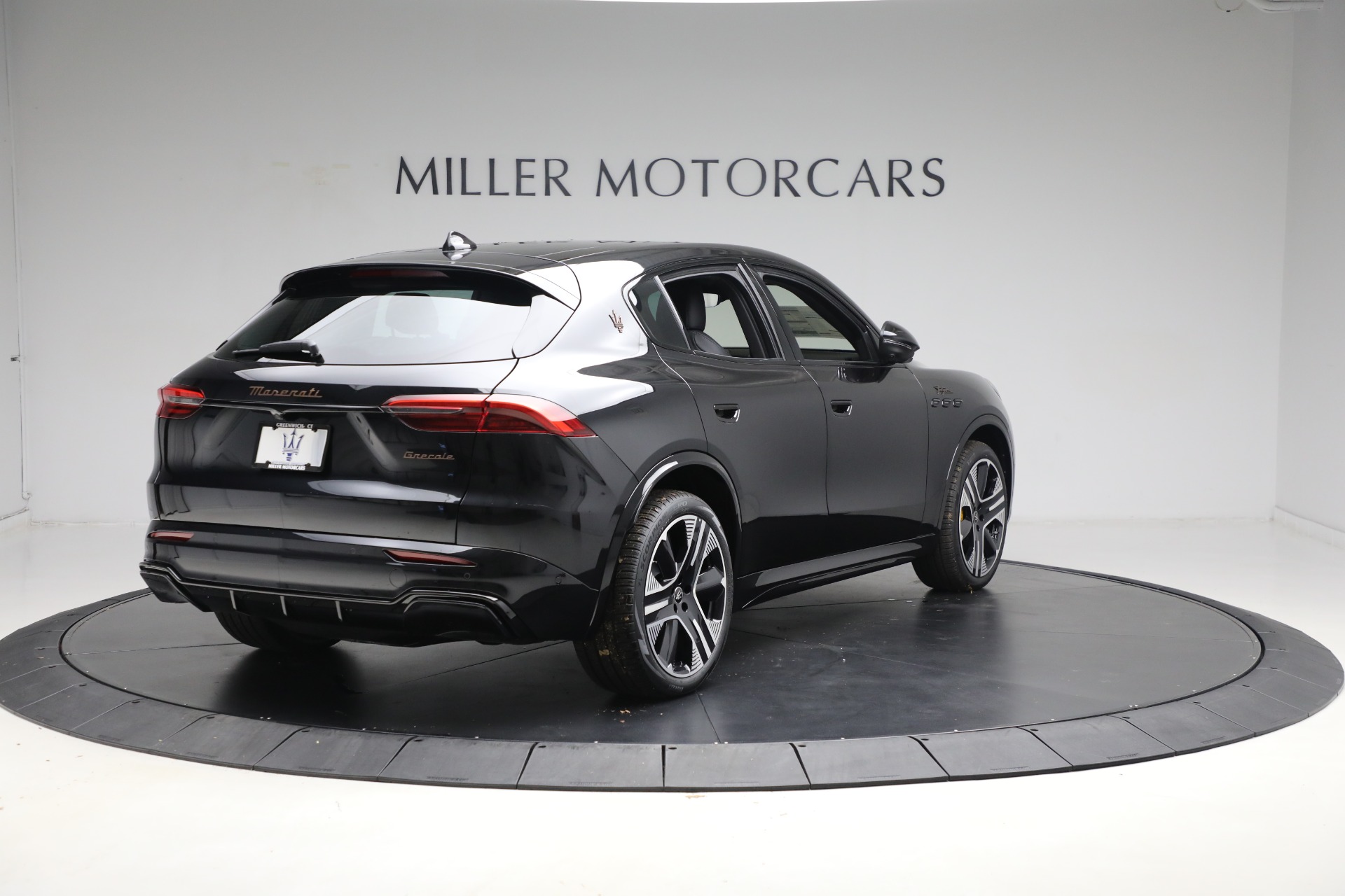 New-2025-Maserati-Grecale-Folgore---Fully-Electric-Vehicle