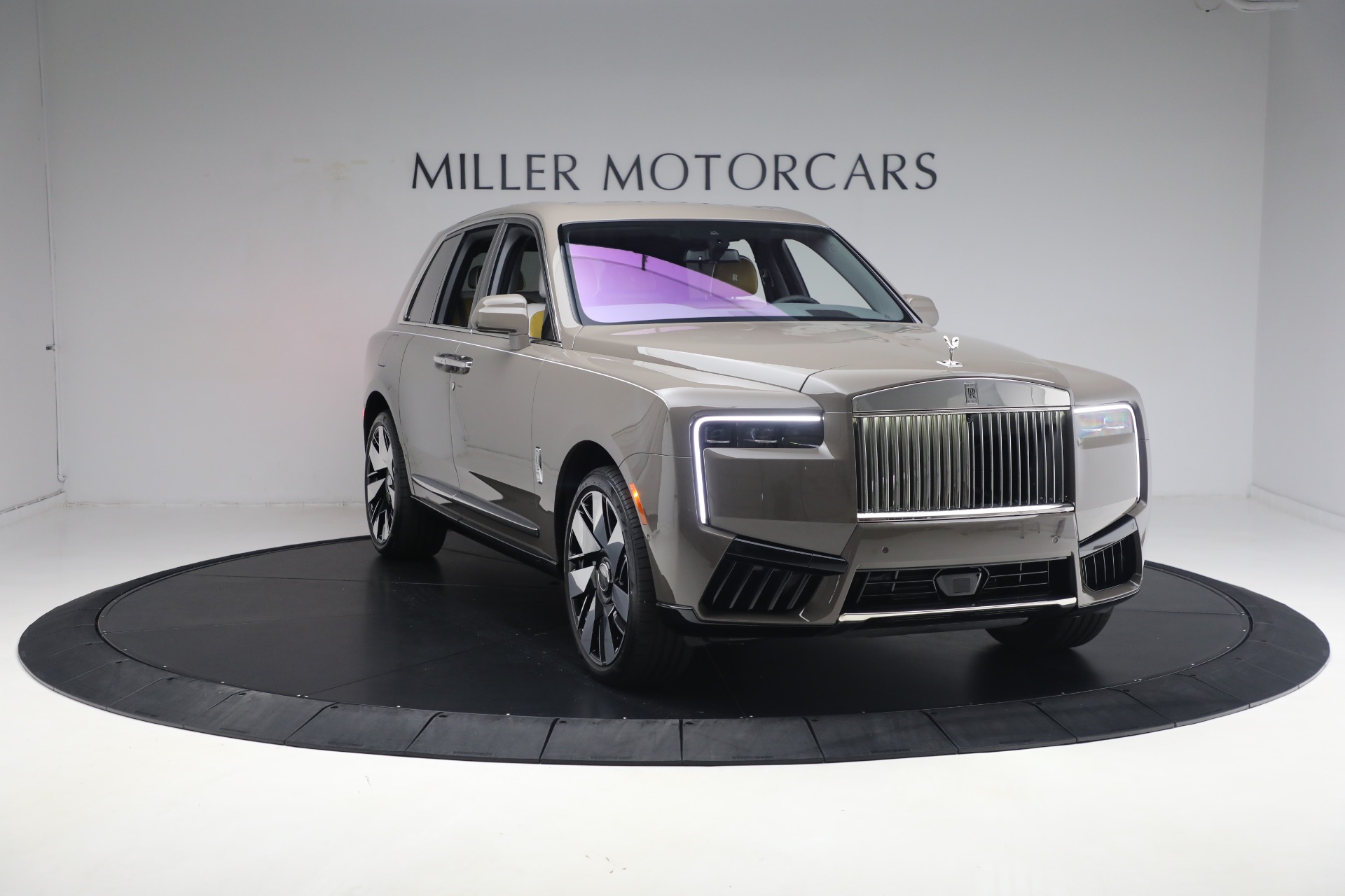 Used-2025-Rolls-Royce-Cullinan