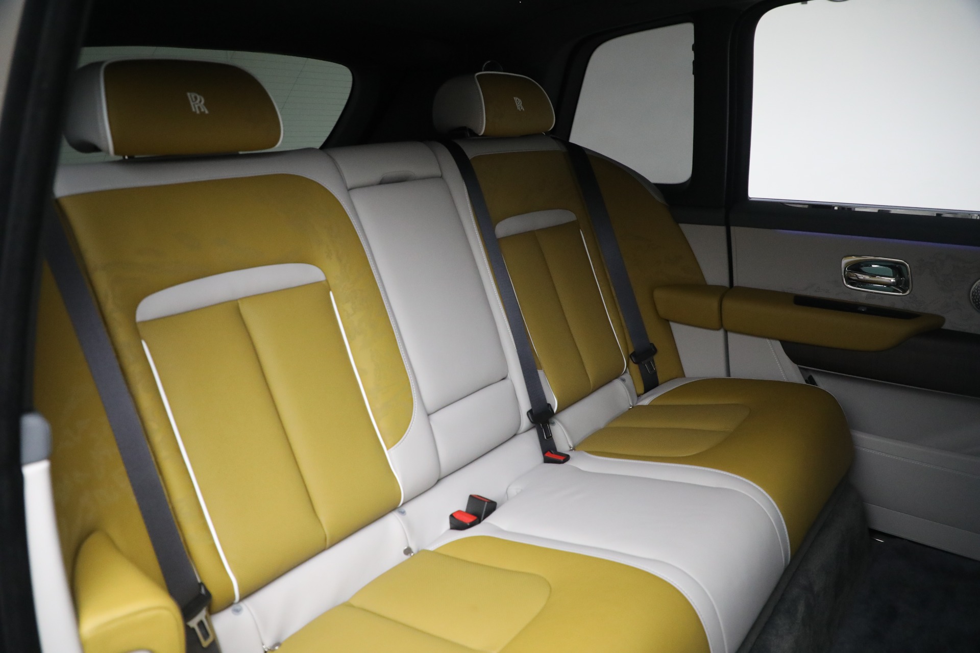 Used-2025-Rolls-Royce-Cullinan