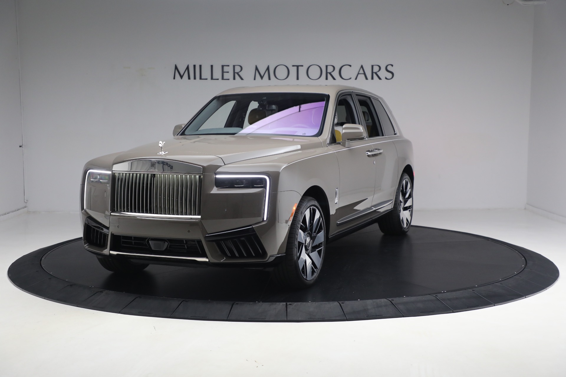 Used-2025-Rolls-Royce-Cullinan