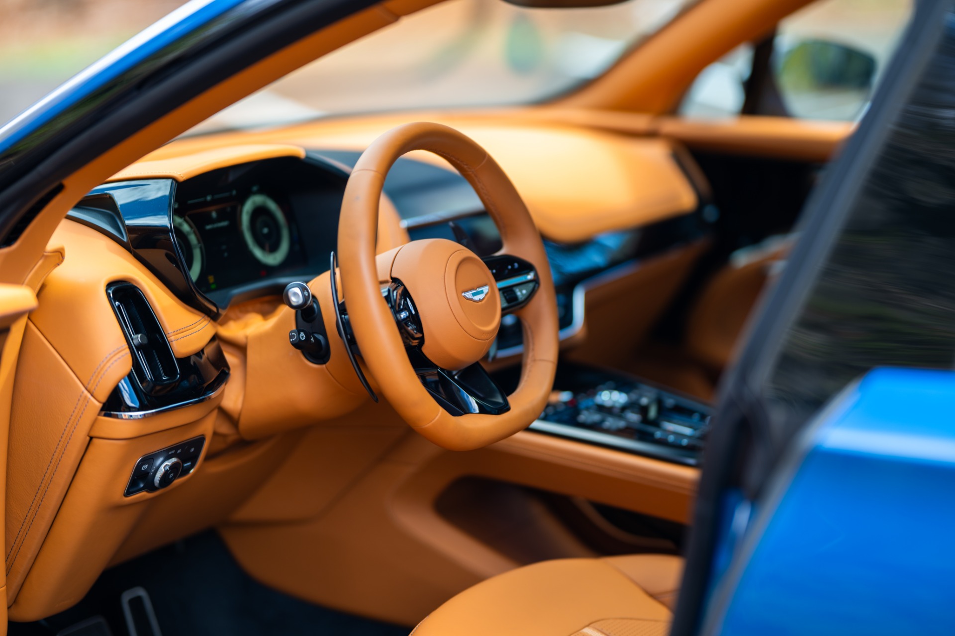 New-2025-Aston-Martin-DBX-707