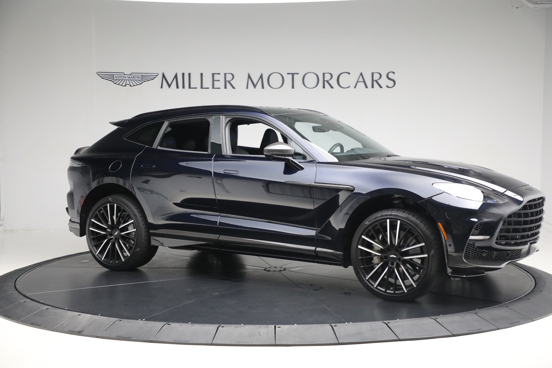 Used-2024-Aston-Martin-DBX-707