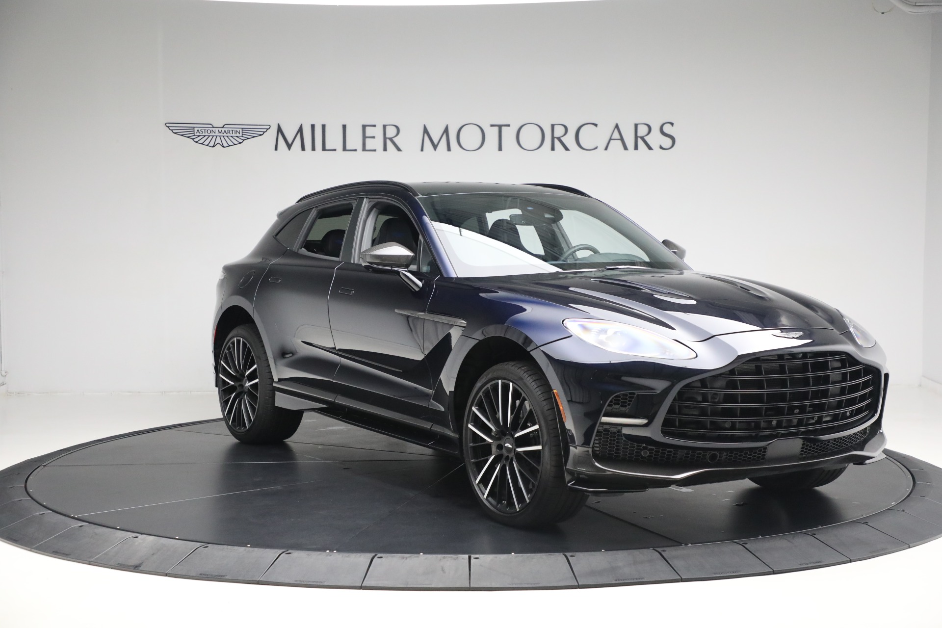 Used-2024-Aston-Martin-DBX-707