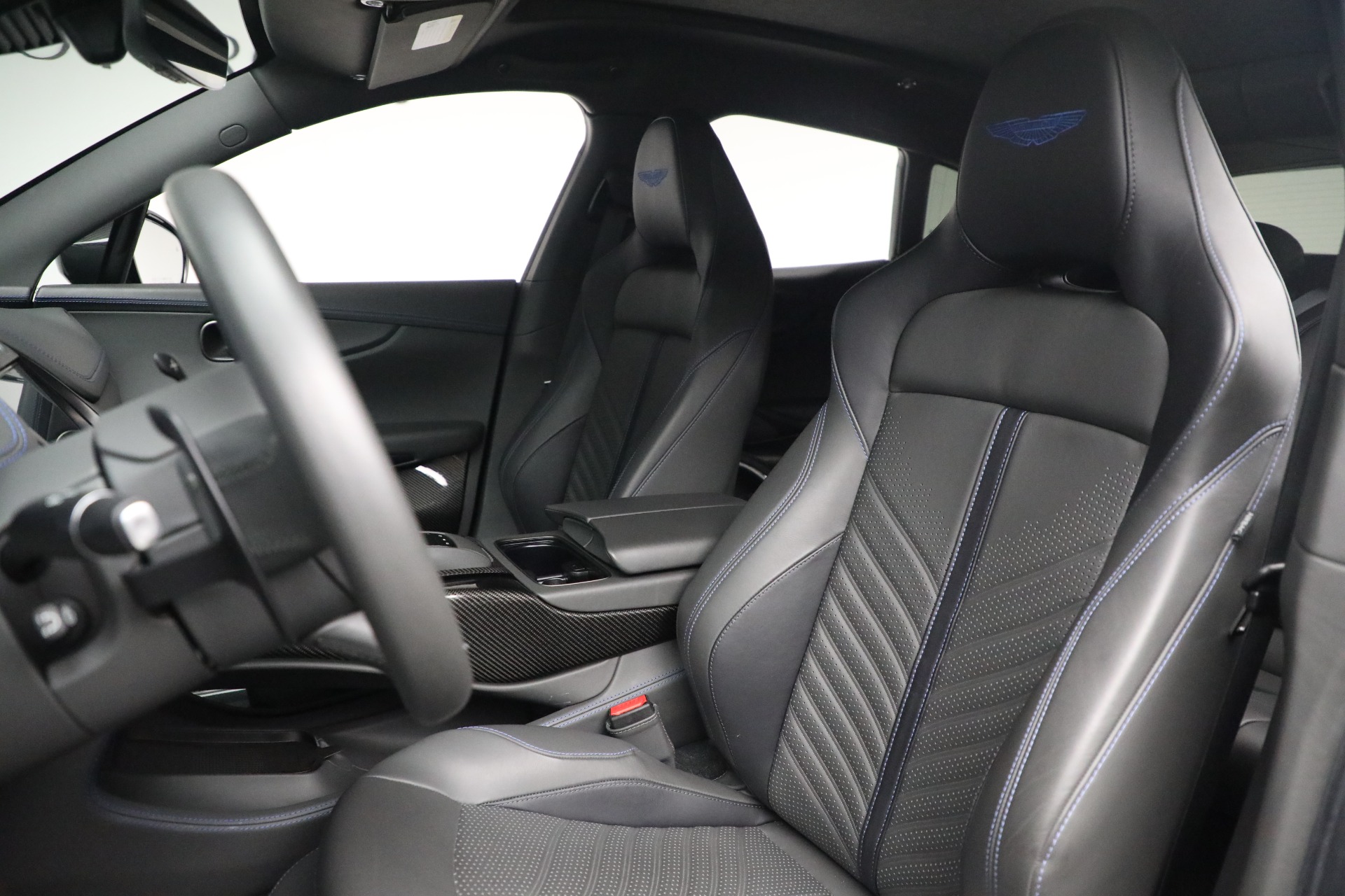 Used-2024-Aston-Martin-DBX-707