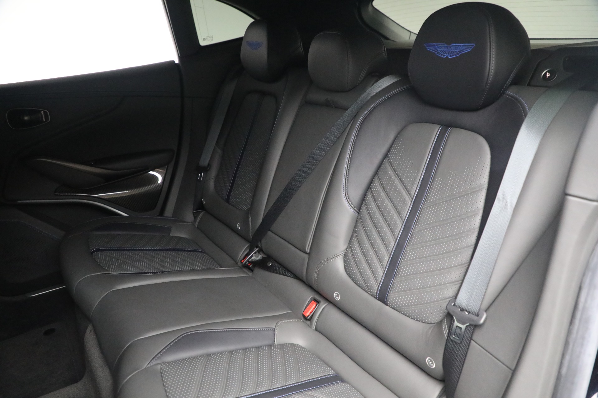 Used-2024-Aston-Martin-DBX-707