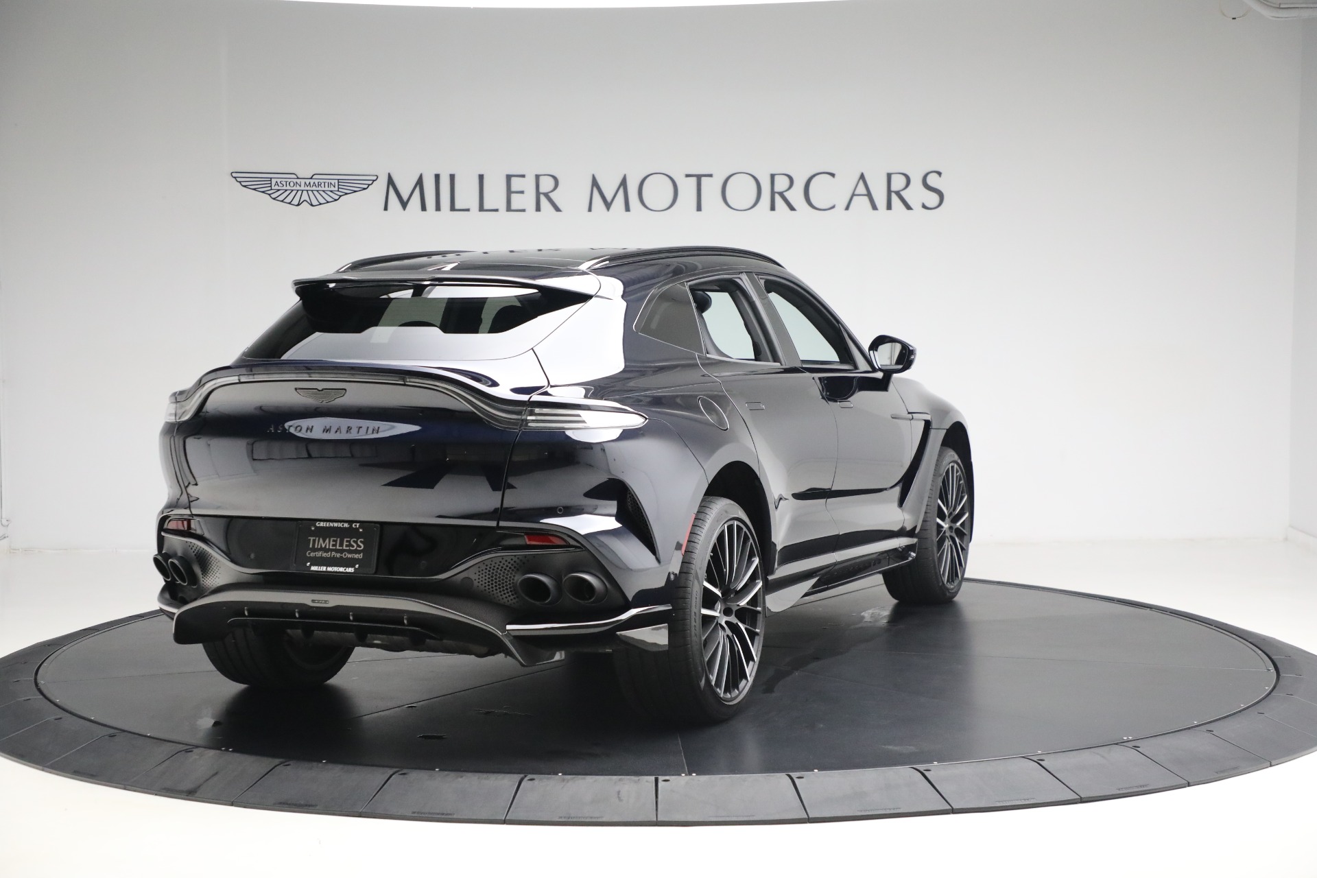 Used-2024-Aston-Martin-DBX-707