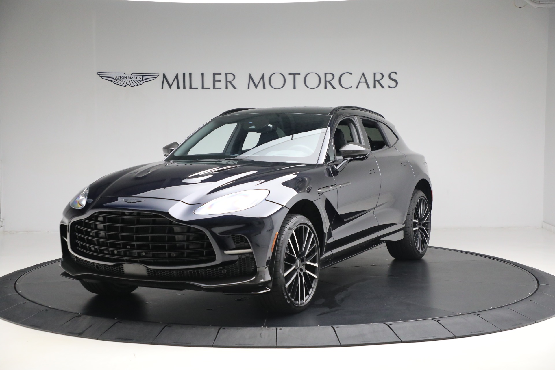 Used-2024-Aston-Martin-DBX-707