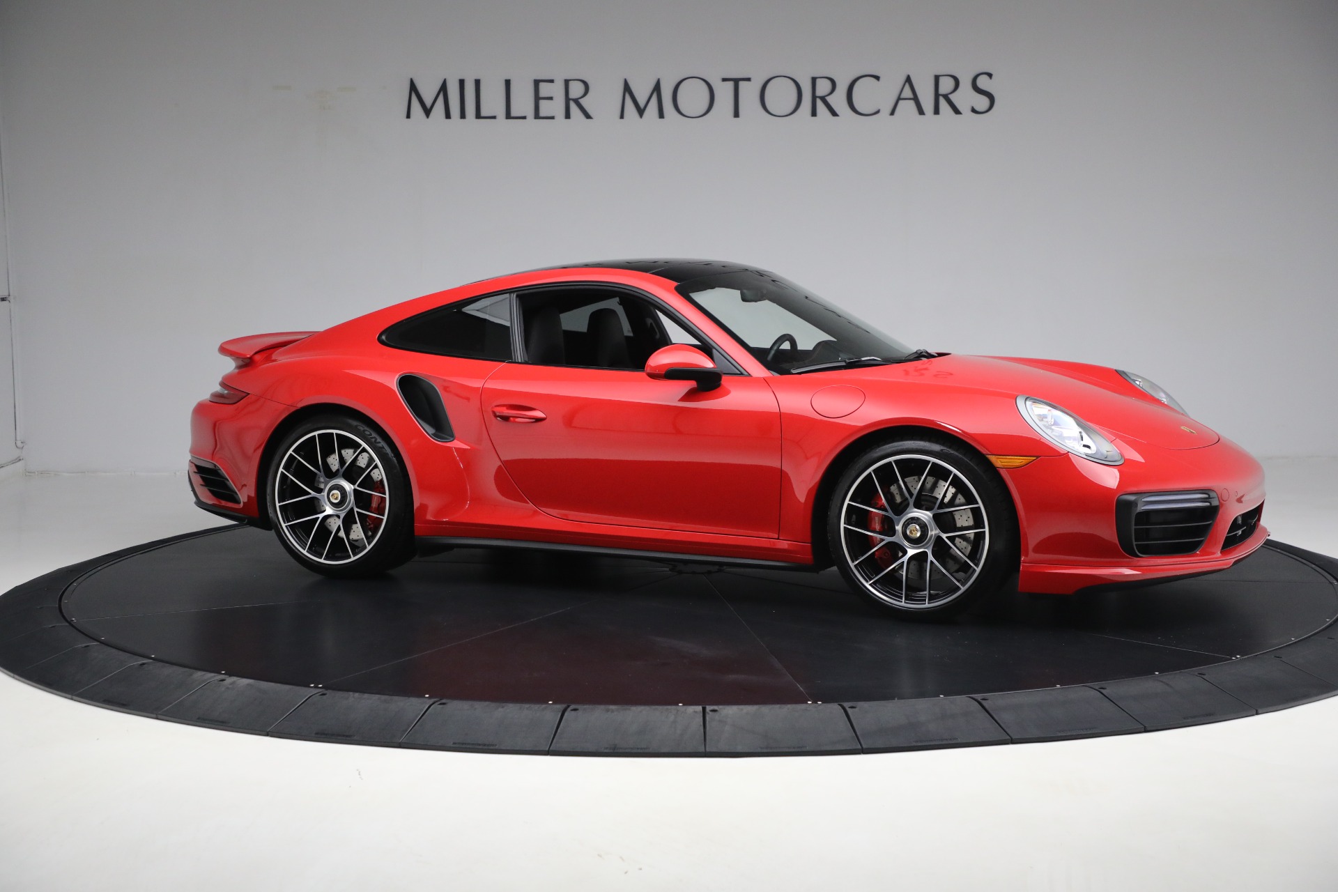 Used-2019-Porsche-911-Turbo