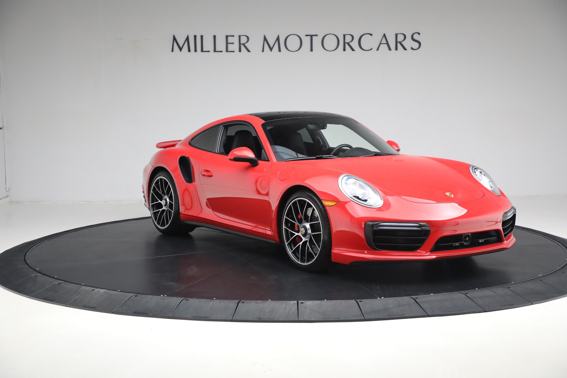 Used-2019-Porsche-911-Turbo