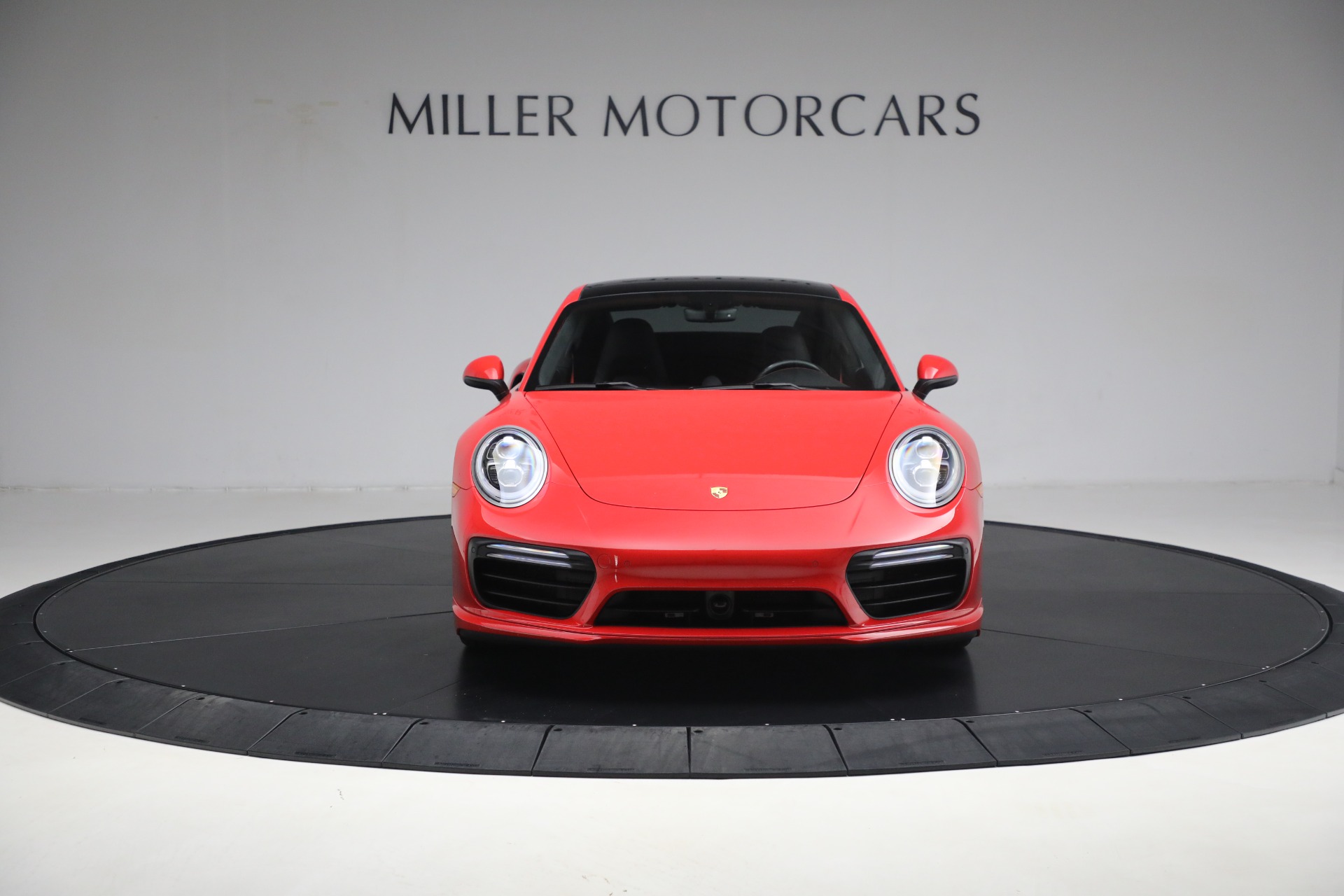 Used-2019-Porsche-911-Turbo