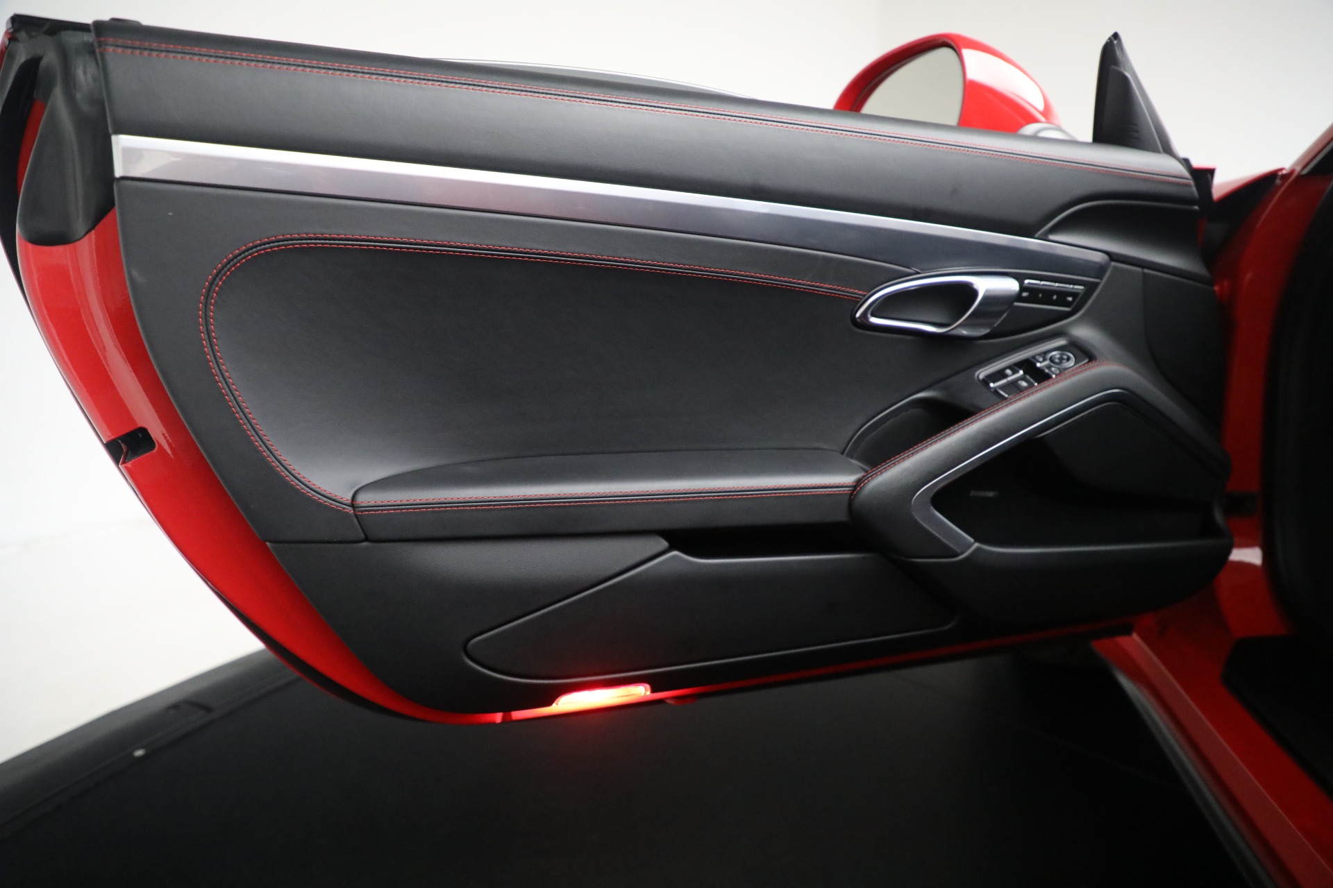 Used-2019-Porsche-911-Turbo