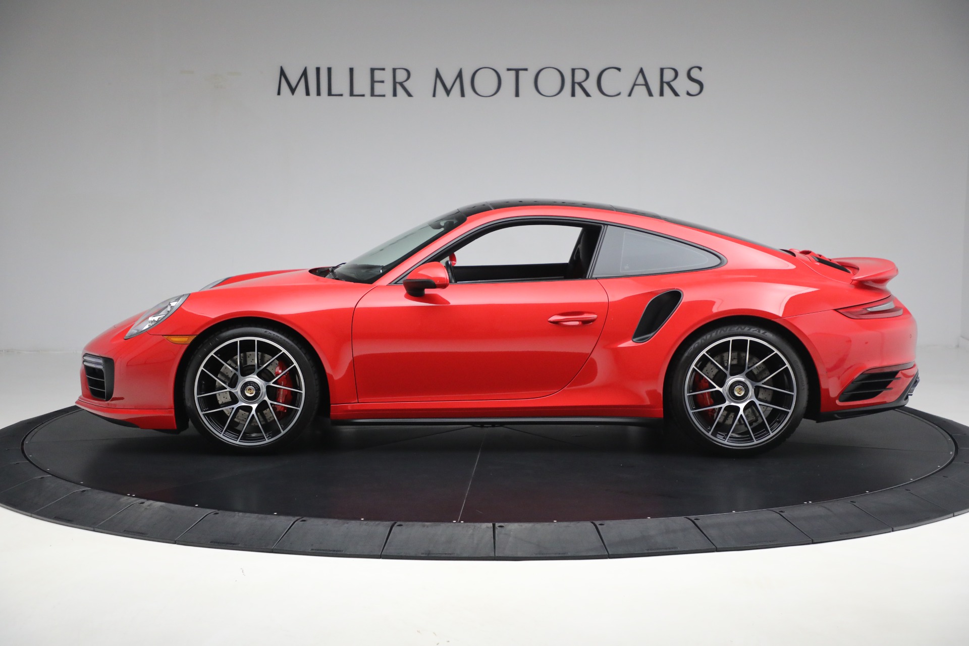 Used-2019-Porsche-911-Turbo