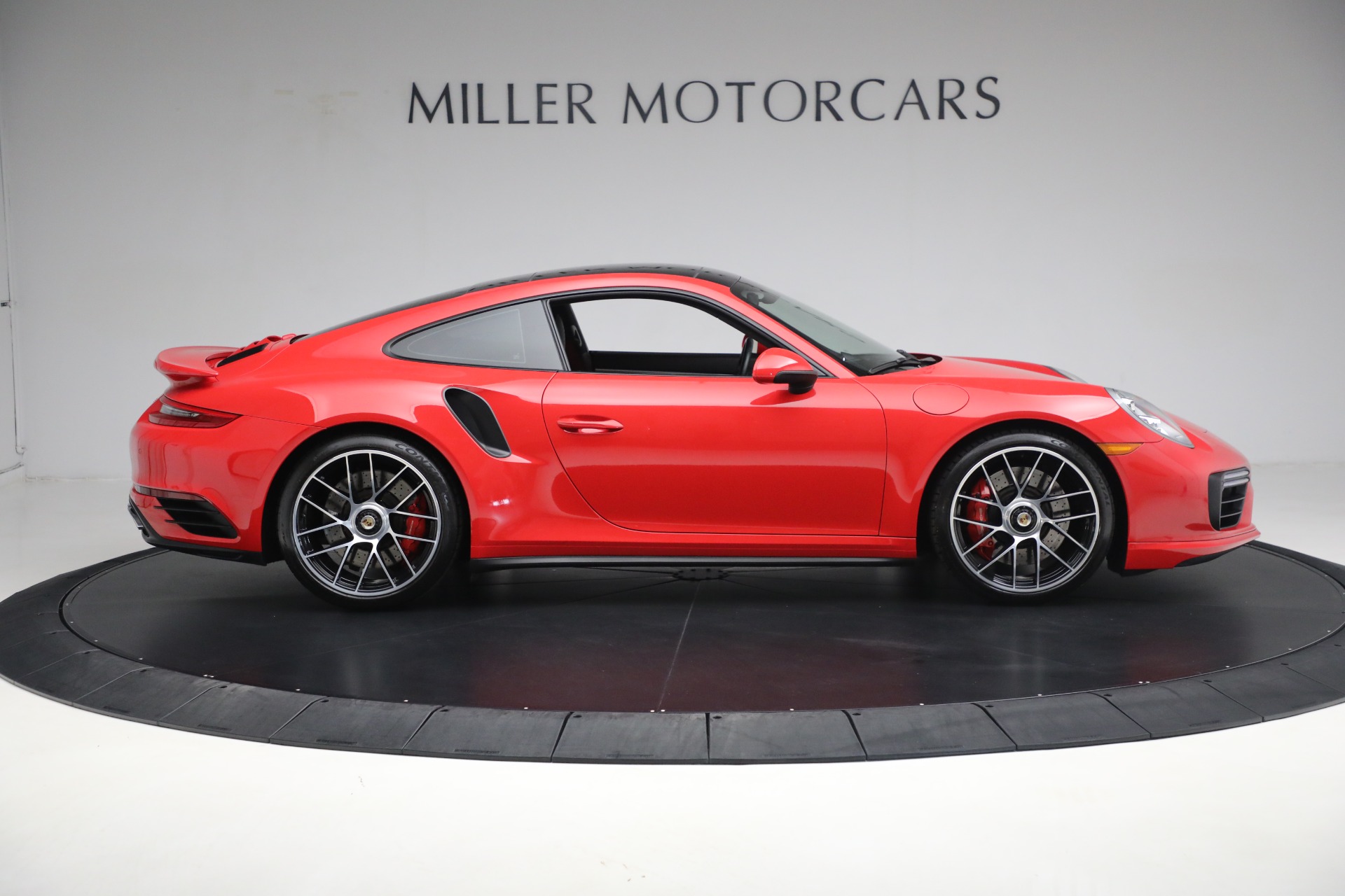 Used-2019-Porsche-911-Turbo