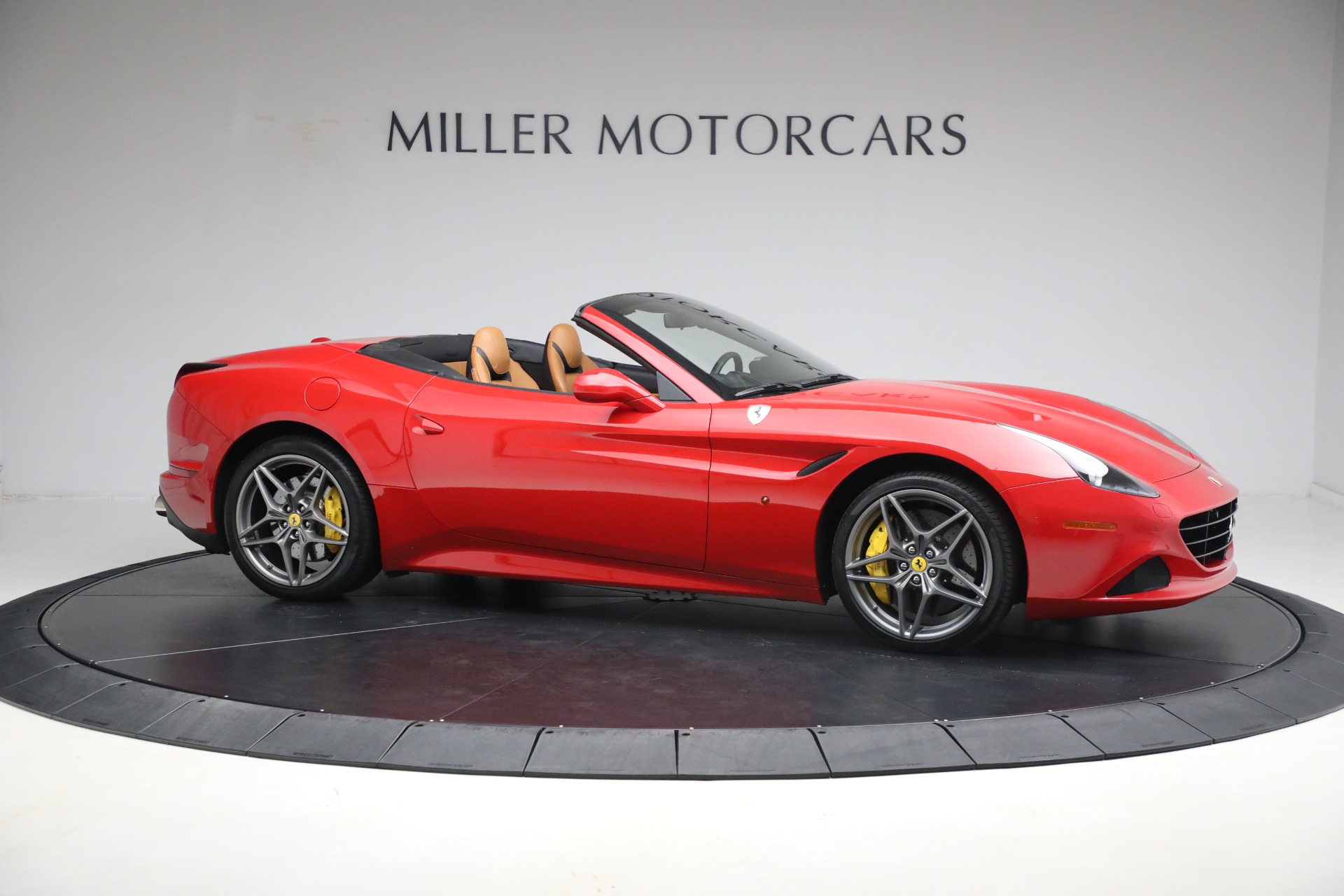 Used-2017-Ferrari-California-T