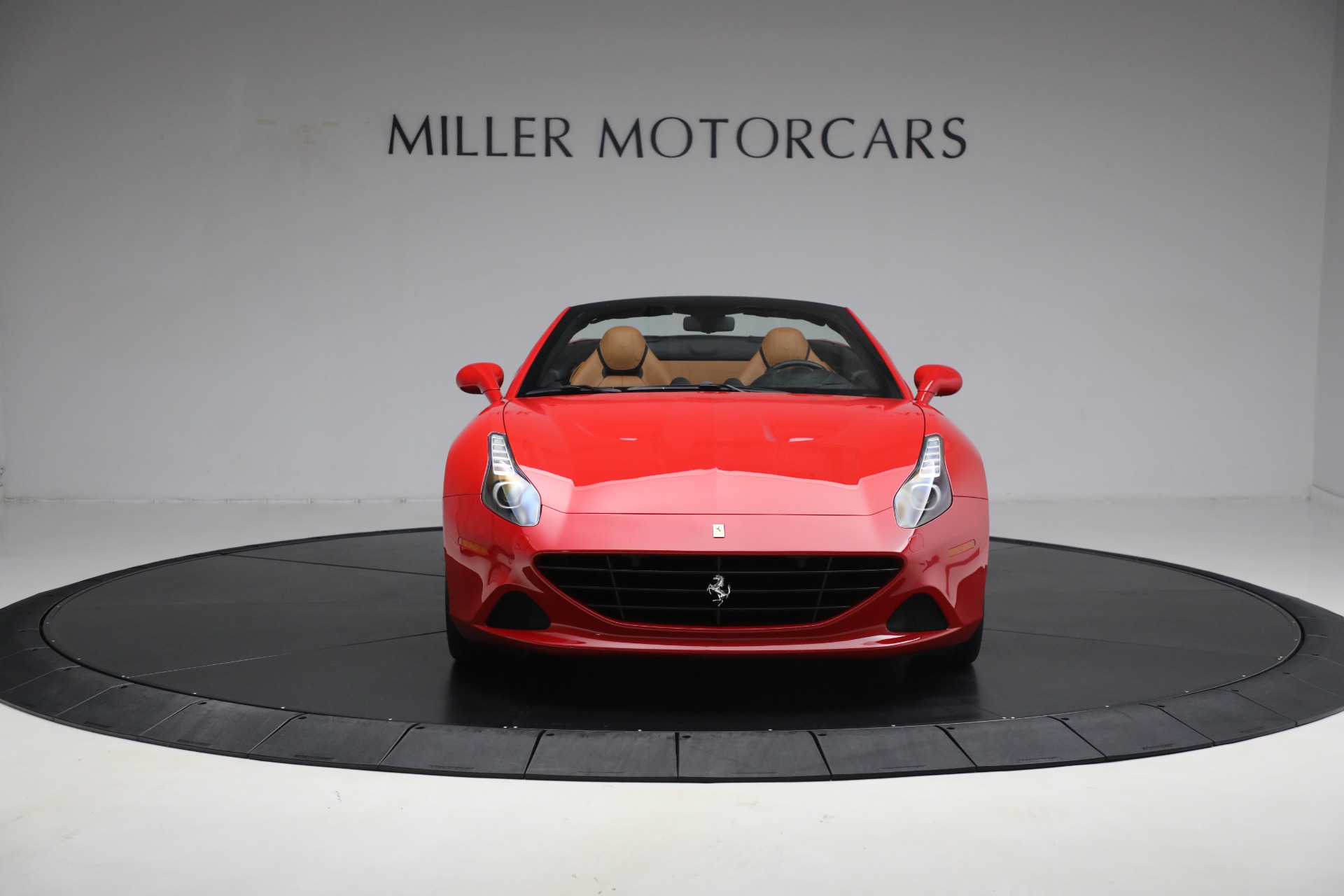 Used-2017-Ferrari-California-T