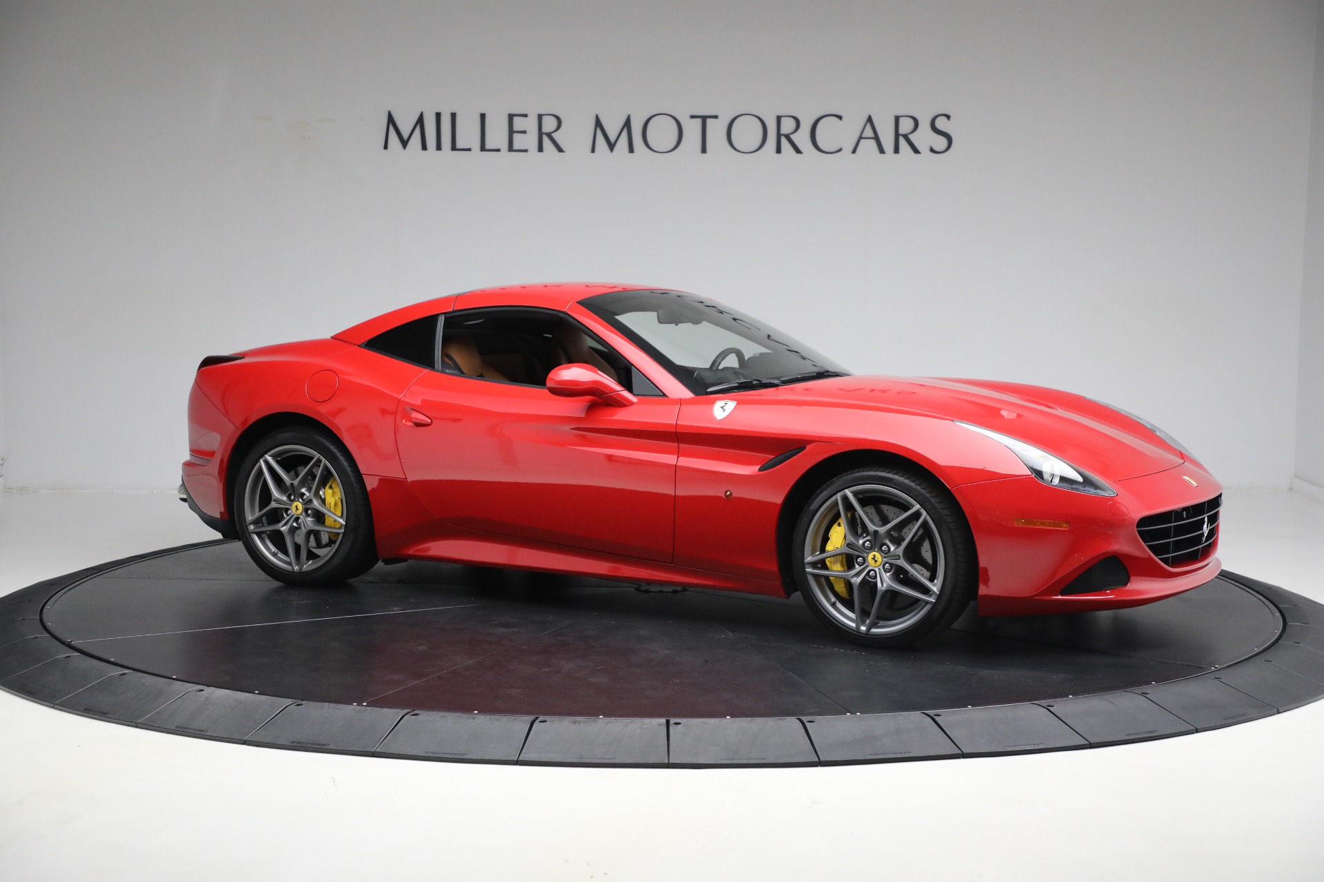 Used-2017-Ferrari-California-T