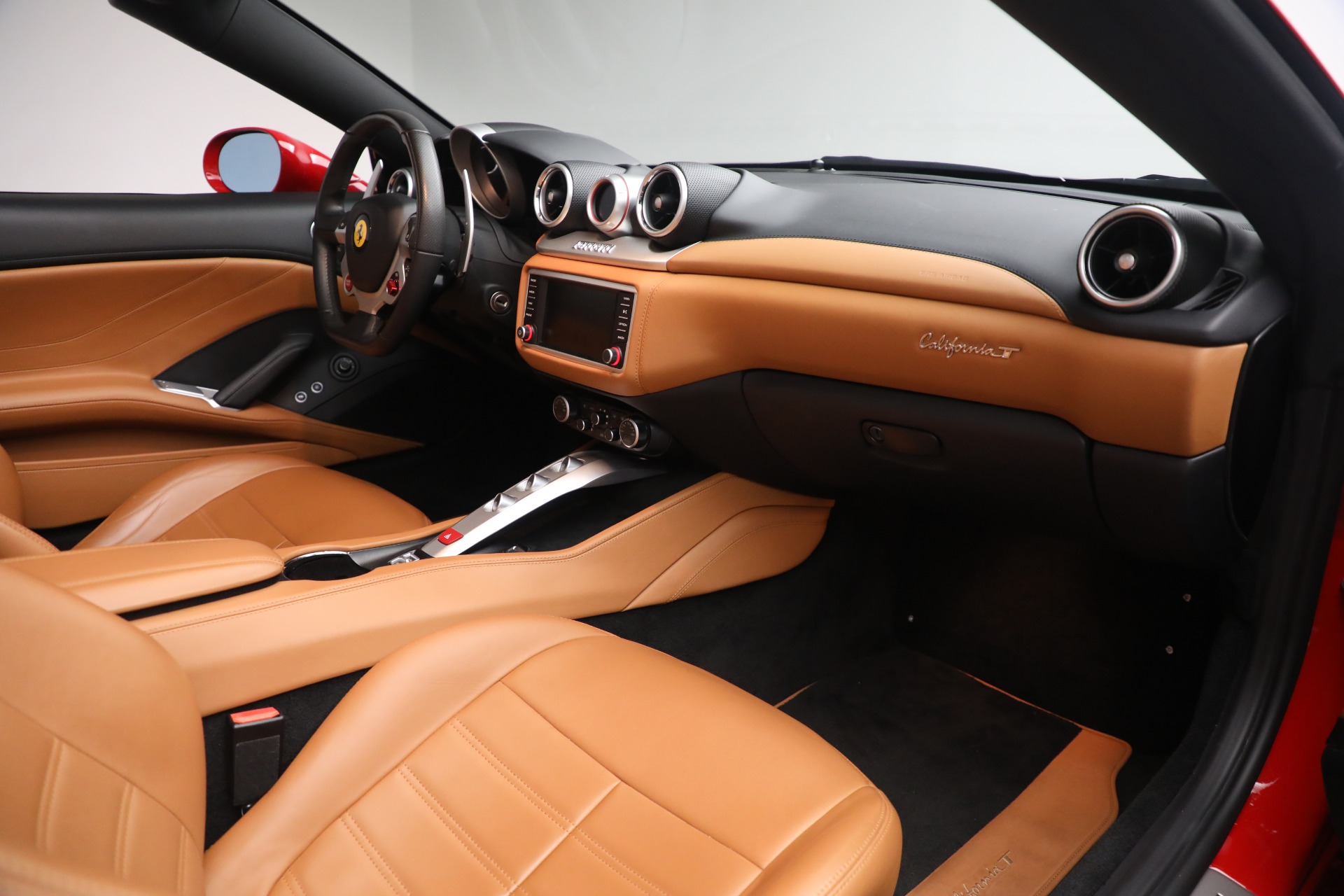 Used-2017-Ferrari-California-T