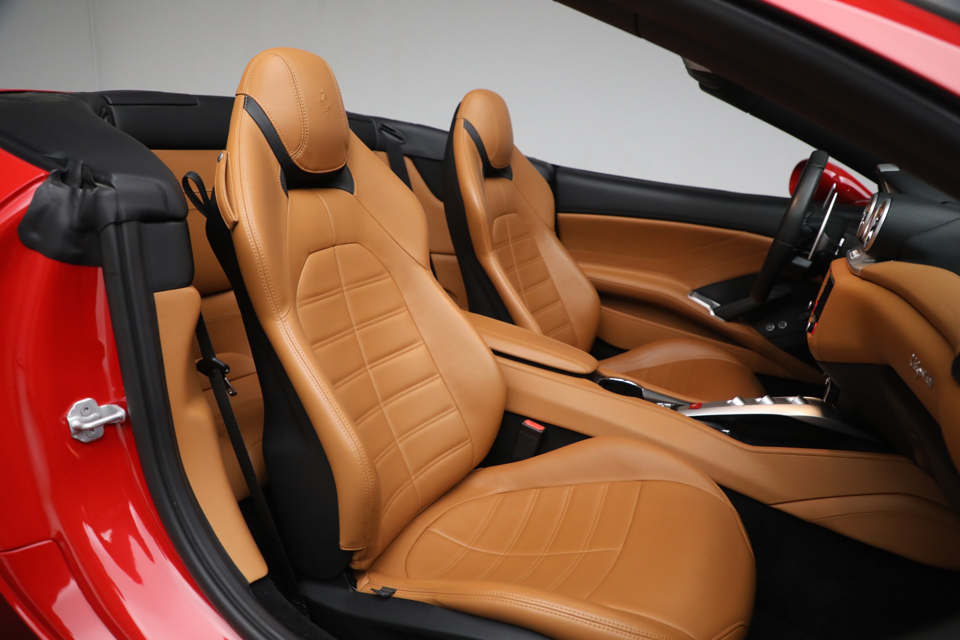 Used-2017-Ferrari-California-T