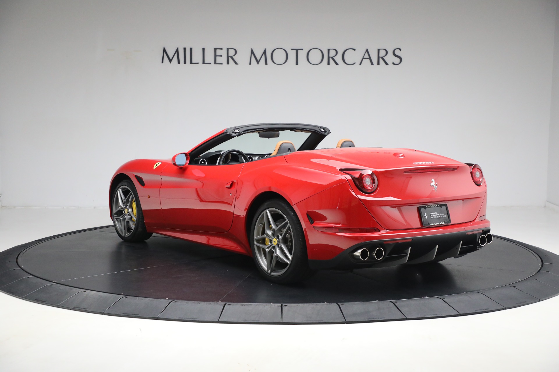 Used-2017-Ferrari-California-T
