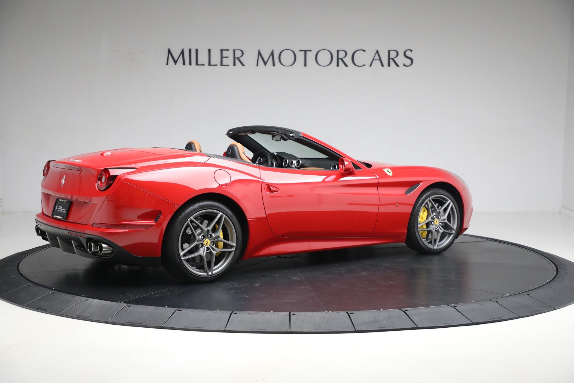 Used-2017-Ferrari-California-T