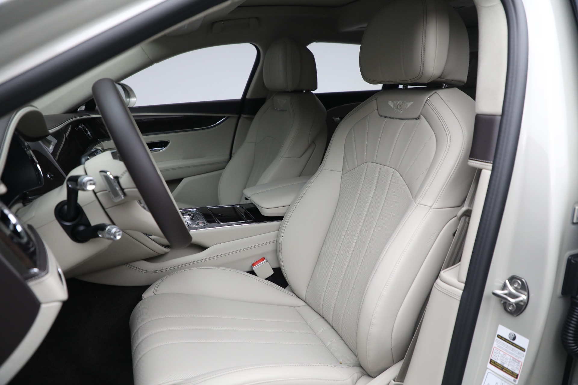 New-2024-Bentley-Flying-Spur-Edition-8
