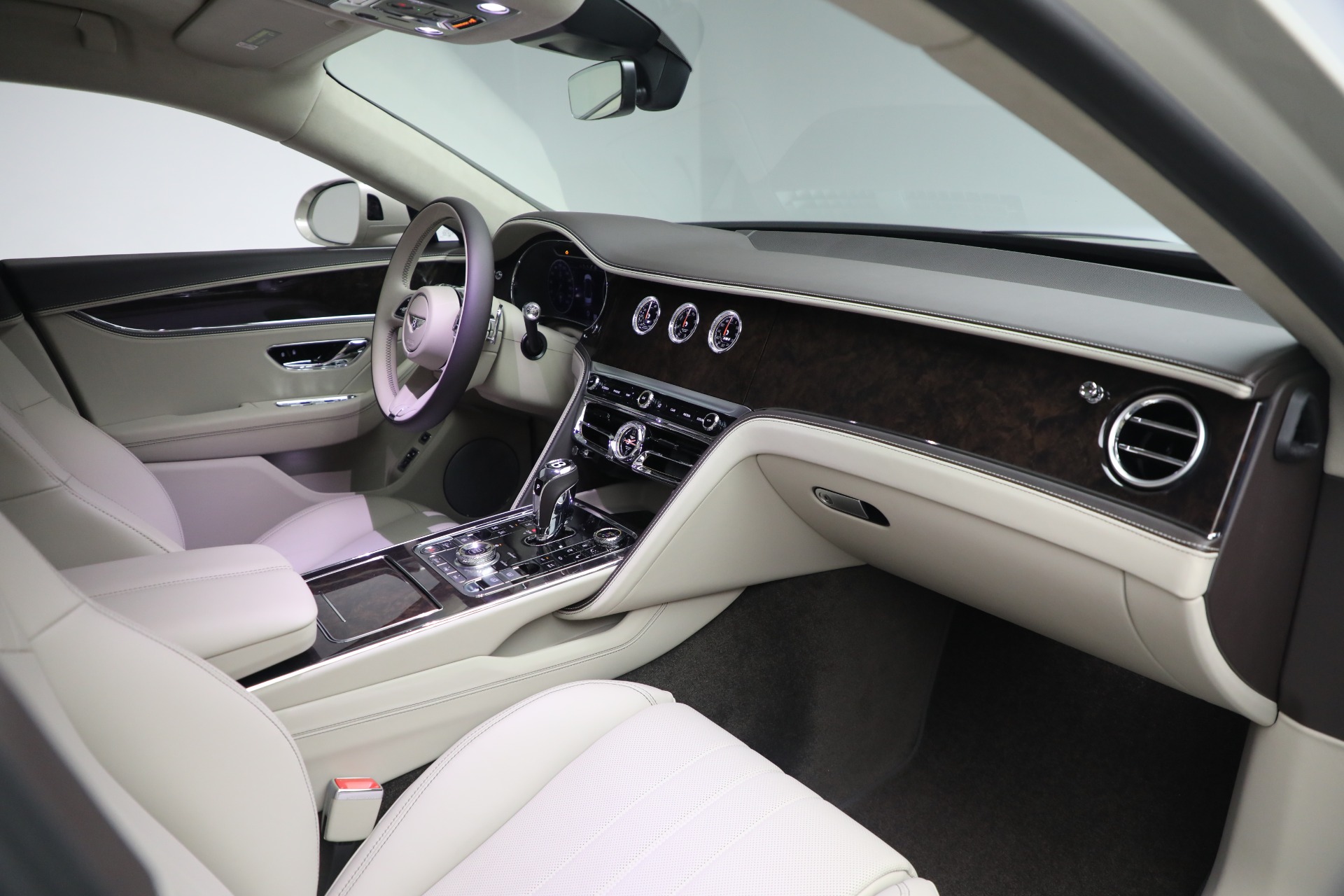 New-2024-Bentley-Flying-Spur-Edition-8