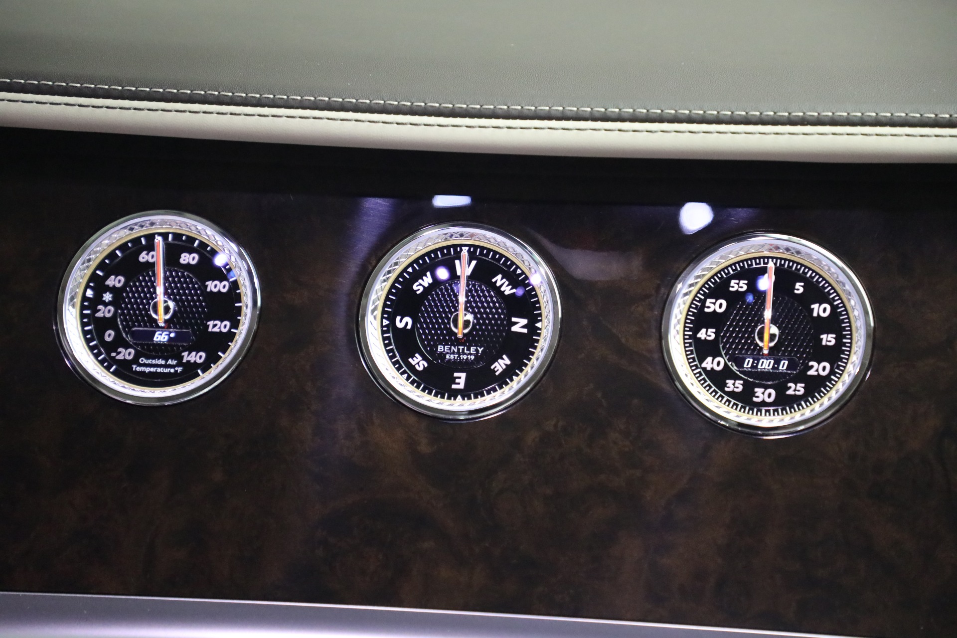 New-2024-Bentley-Flying-Spur-Edition-8