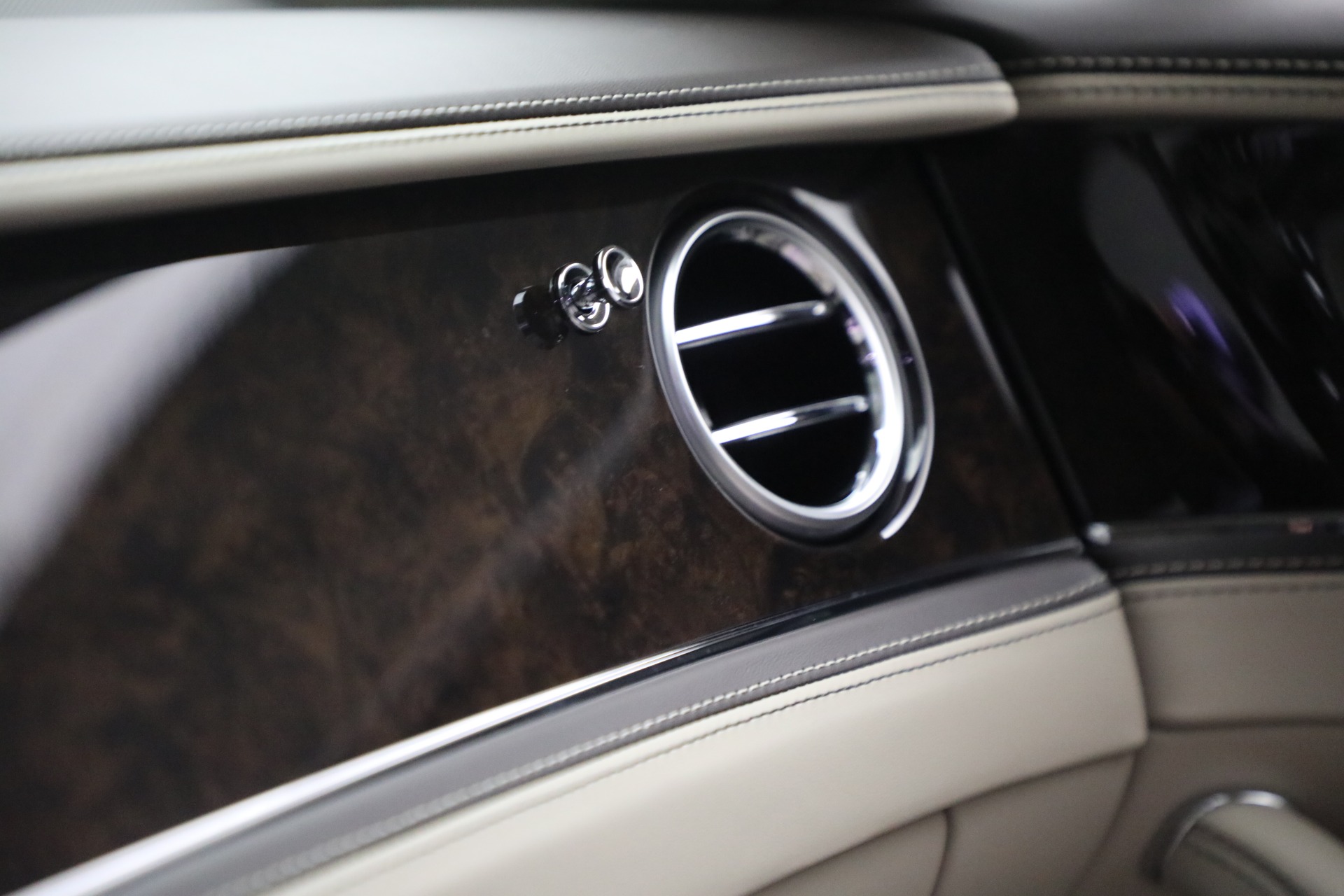 New-2024-Bentley-Flying-Spur-Edition-8