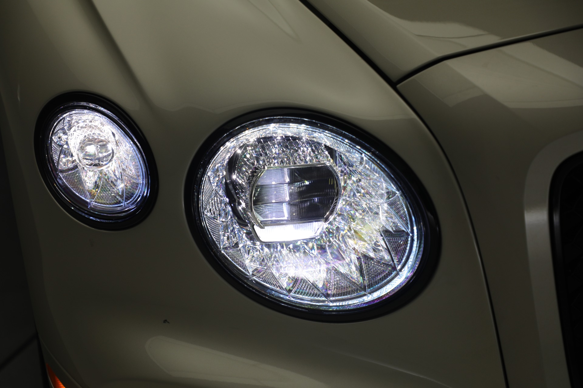 New-2024-Bentley-Flying-Spur-Edition-8