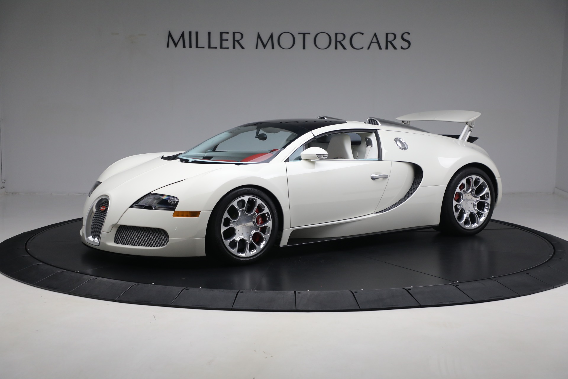 Used-2010-Bugatti-Veyron-164-Grand-Sport