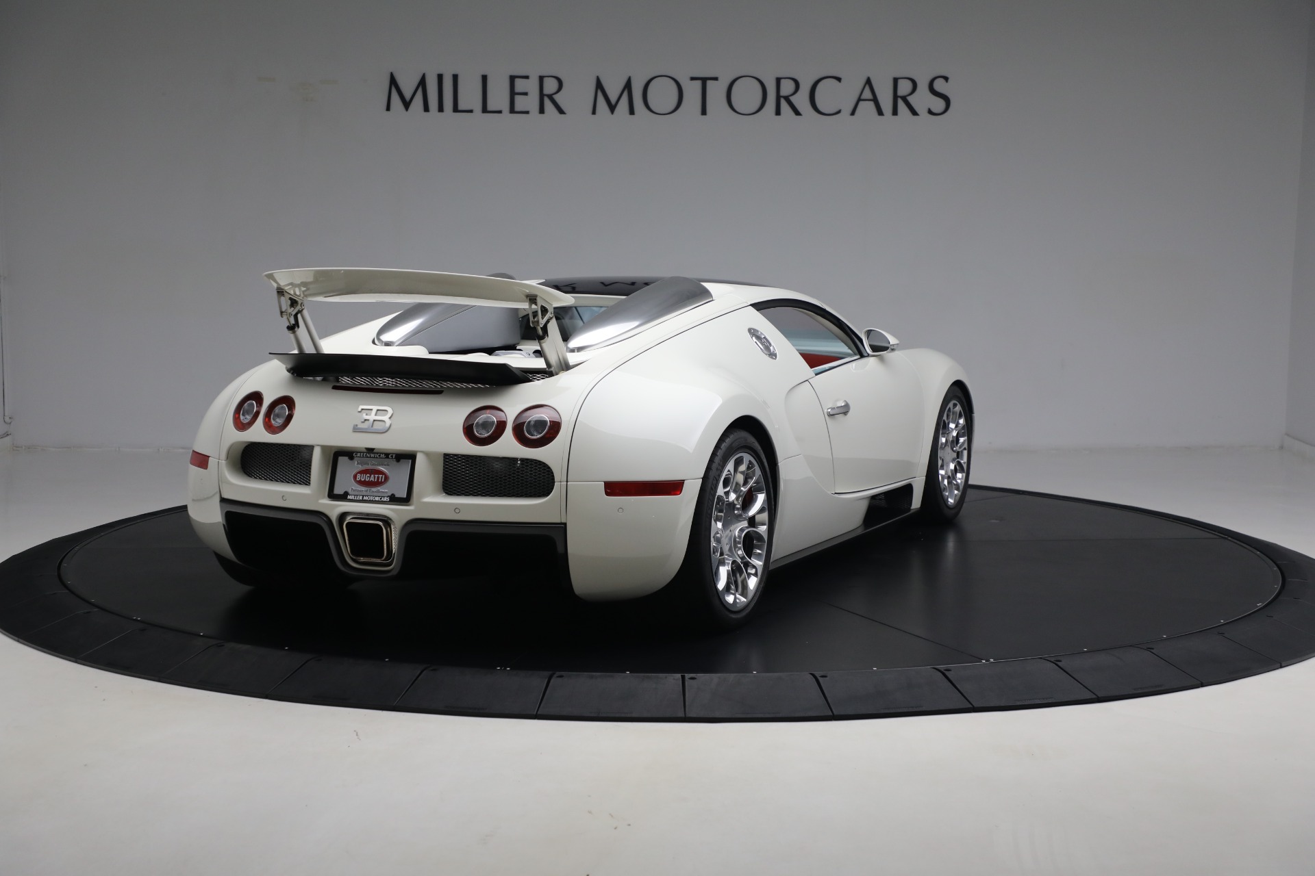 Used-2010-Bugatti-Veyron-164-Grand-Sport